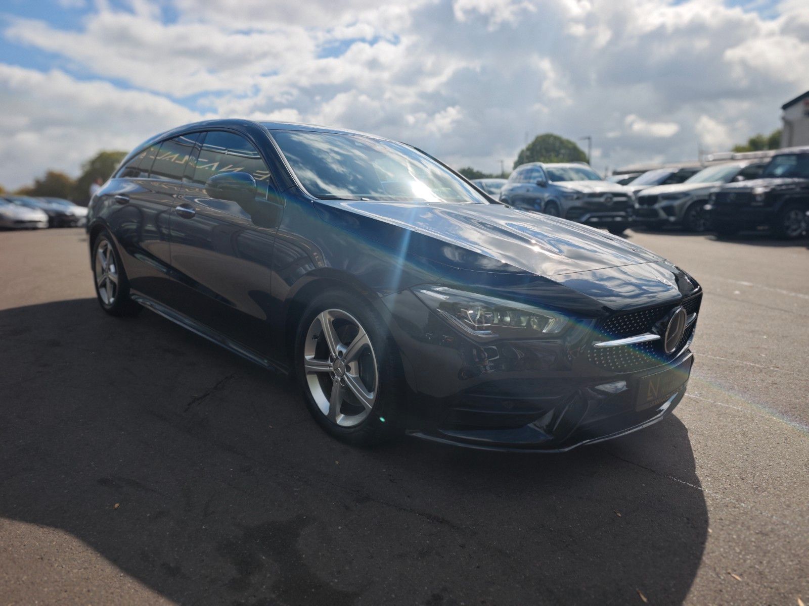Fahrzeugabbildung Mercedes-Benz CLA 200 SHOOTING BRAKE*AMG-LINE*PANO*360 VIEW*