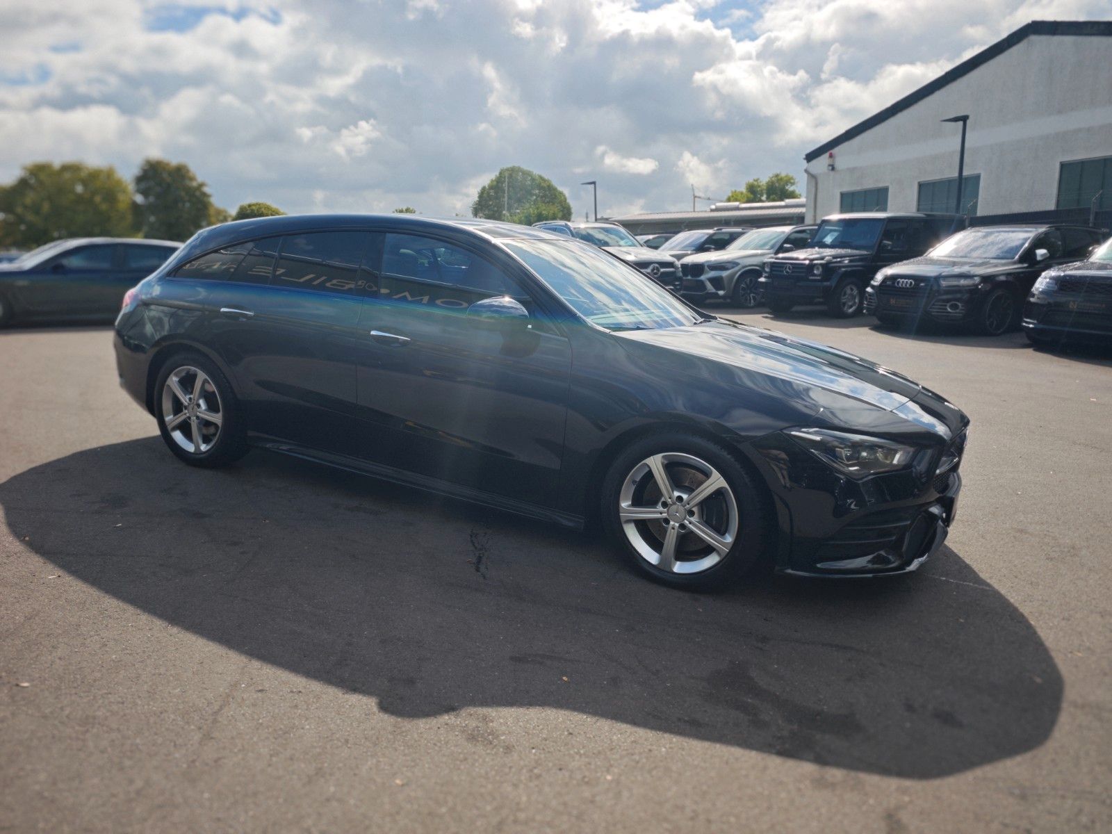 Fahrzeugabbildung Mercedes-Benz CLA 200 SHOOTING BRAKE*AMG-LINE*PANO*360 VIEW*