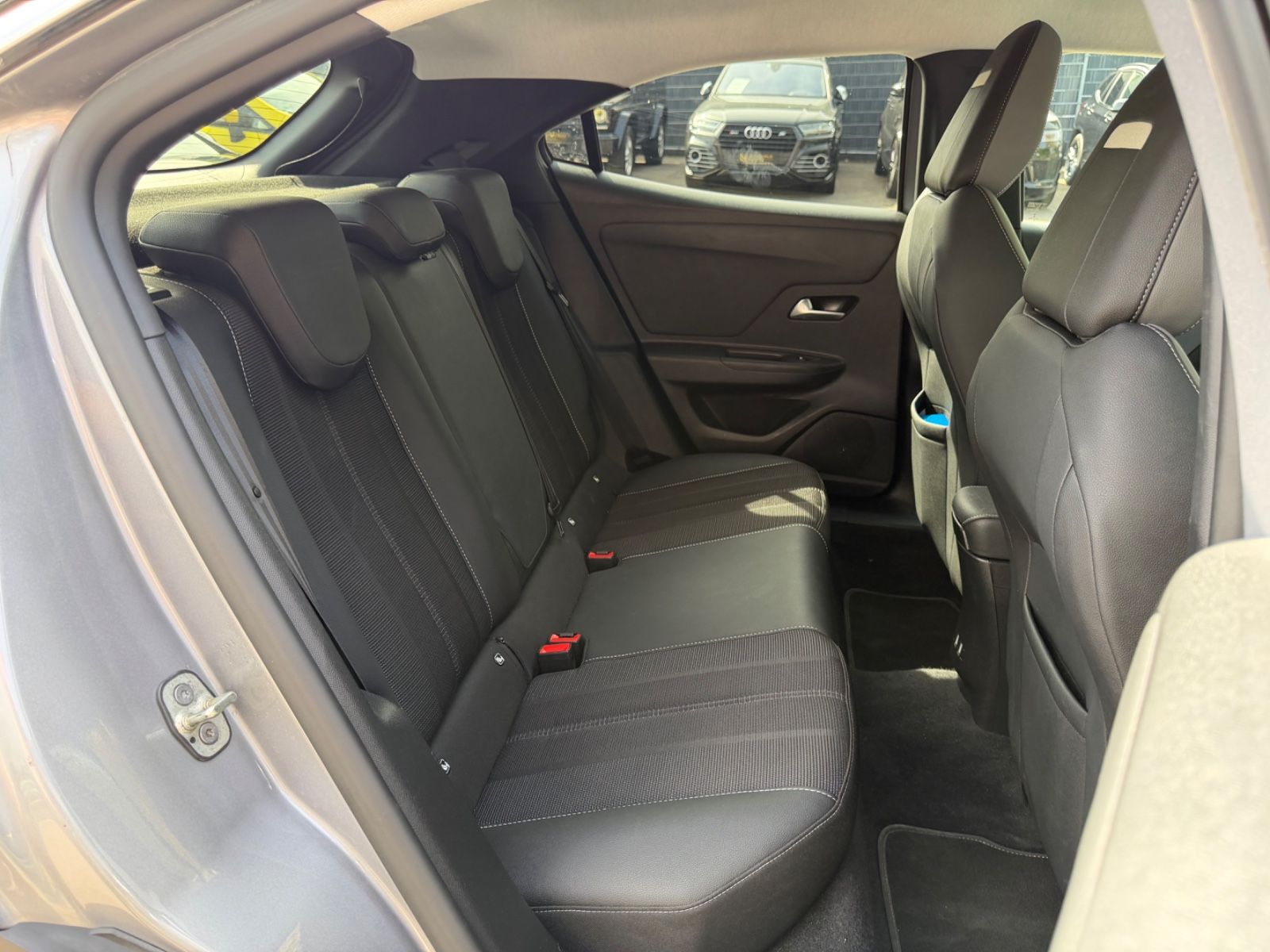 Fahrzeugabbildung Opel MOKKA ELEGANCE *1. HAND*KAM*NAVI*AUT*