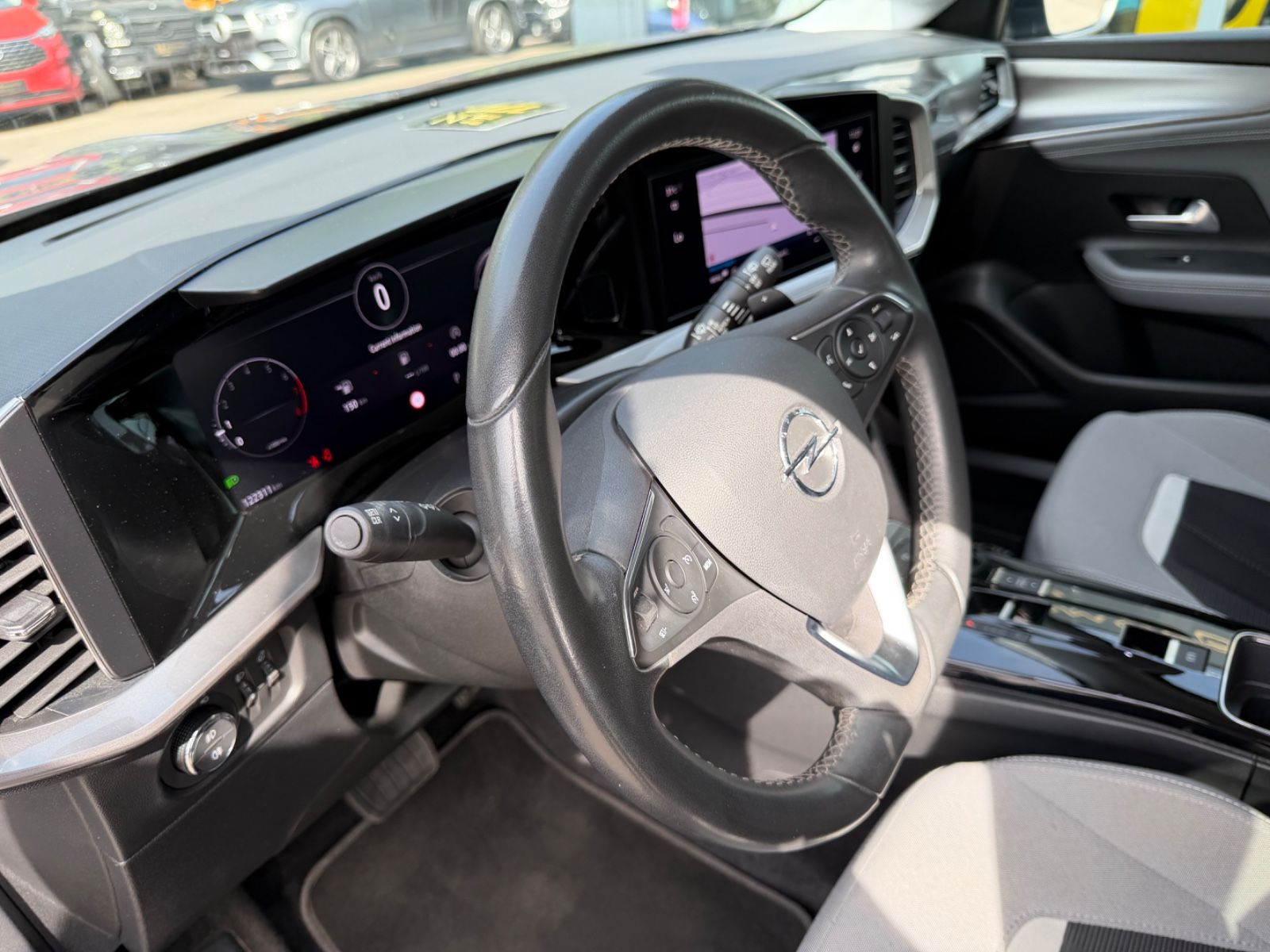 Fahrzeugabbildung Opel MOKKA ELEGANCE *1. HAND*KAM*NAVI*AUT*