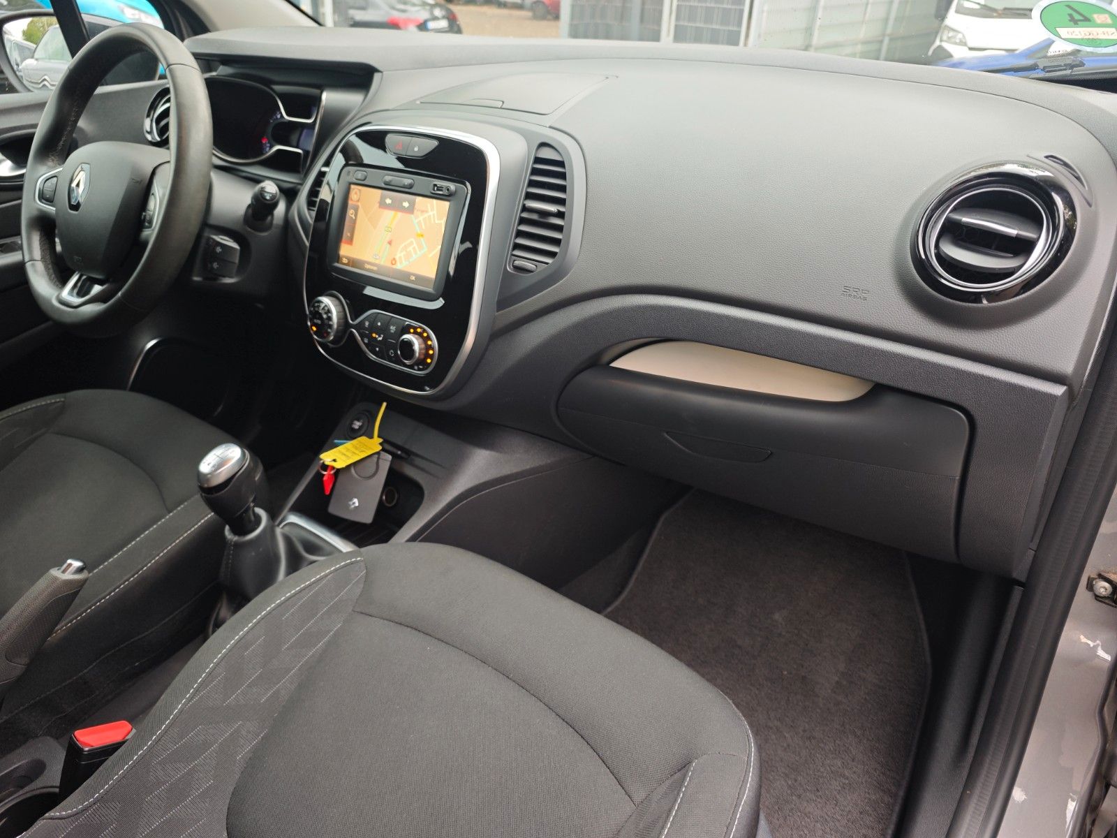 Fahrzeugabbildung Renault CAPTUR LIMITED*NAVI*SHZ*PDC*BLUETOOTH*