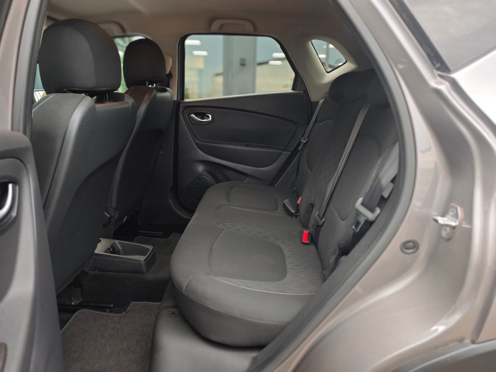 Fahrzeugabbildung Renault CAPTUR LIMITED*NAVI*SHZ*PDC*BLUETOOTH*