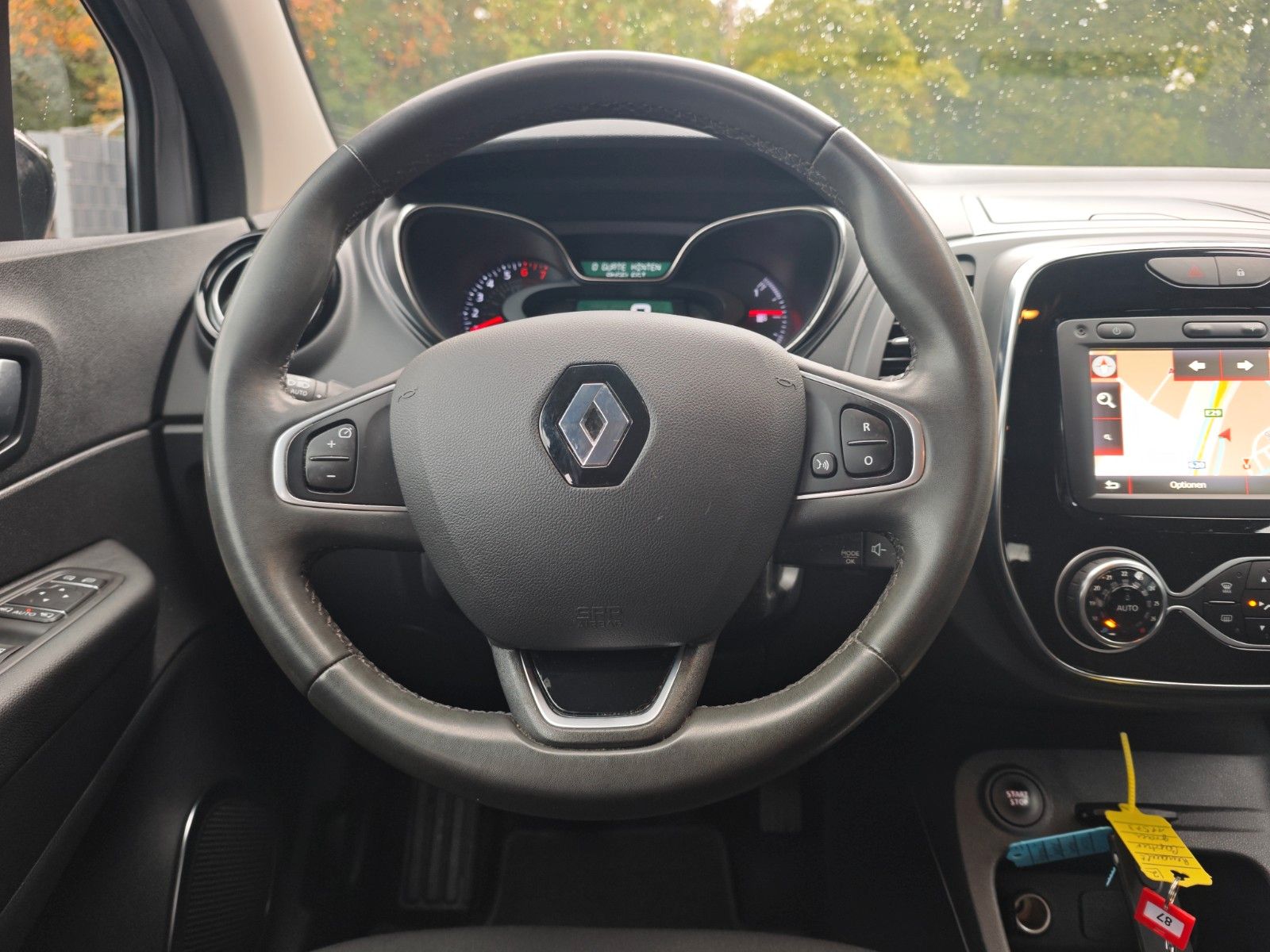 Fahrzeugabbildung Renault CAPTUR LIMITED*NAVI*SHZ*PDC*BLUETOOTH*