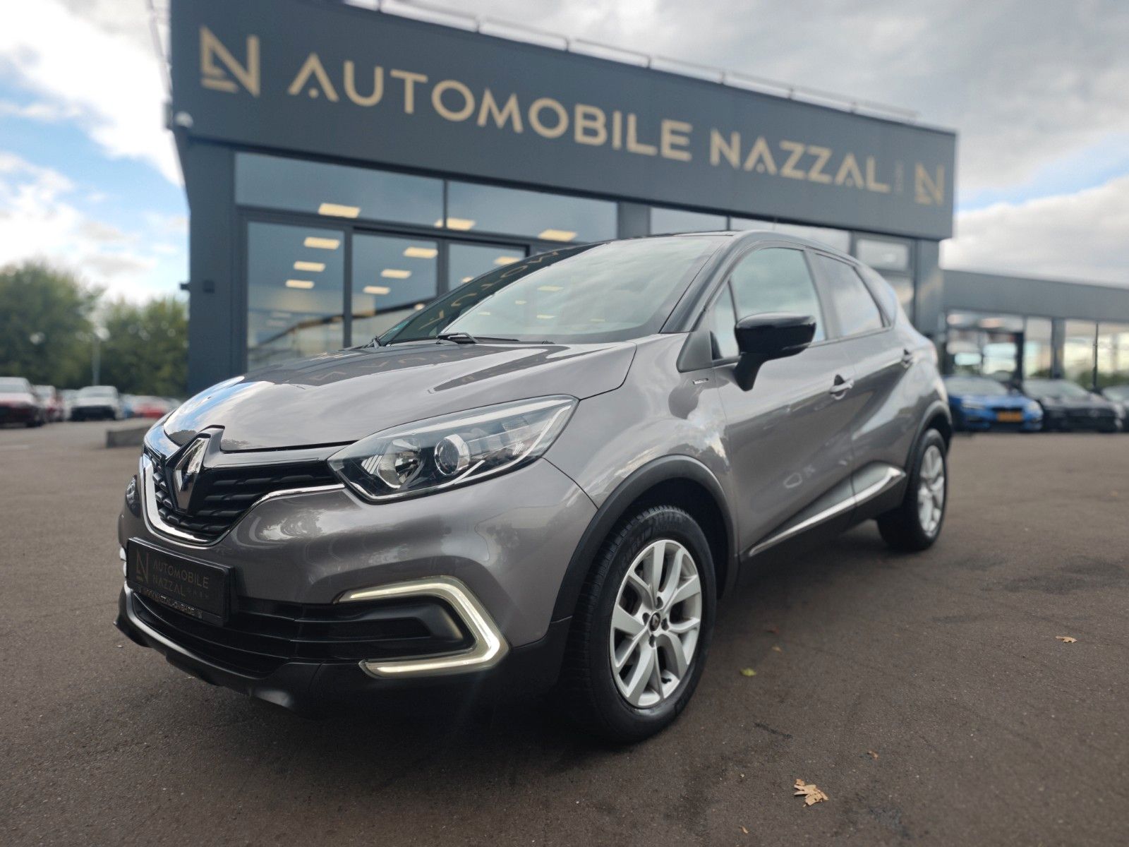 Fahrzeugabbildung Renault CAPTUR LIMITED*NAVI*SHZ*PDC*BLUETOOTH*