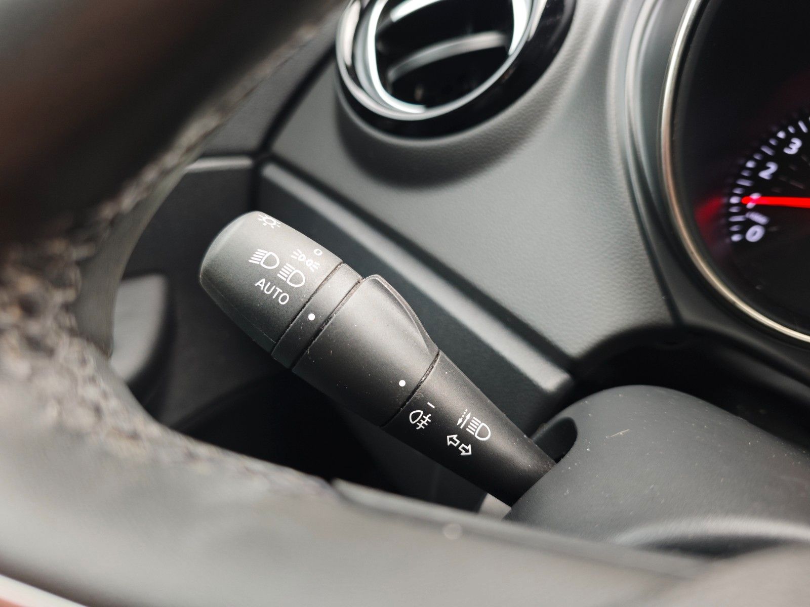 Fahrzeugabbildung Renault CAPTUR LIMITED*NAVI*SHZ*PDC*BLUETOOTH*