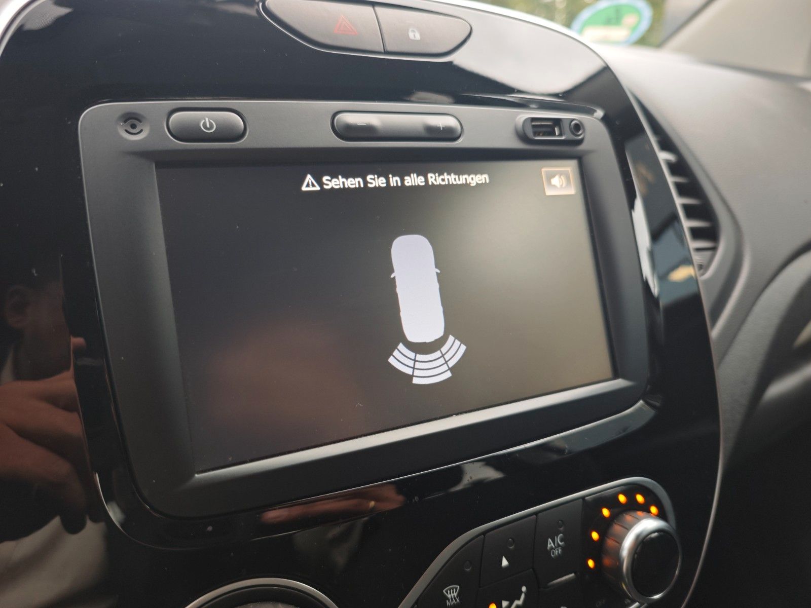 Fahrzeugabbildung Renault CAPTUR LIMITED*NAVI*SHZ*PDC*BLUETOOTH*