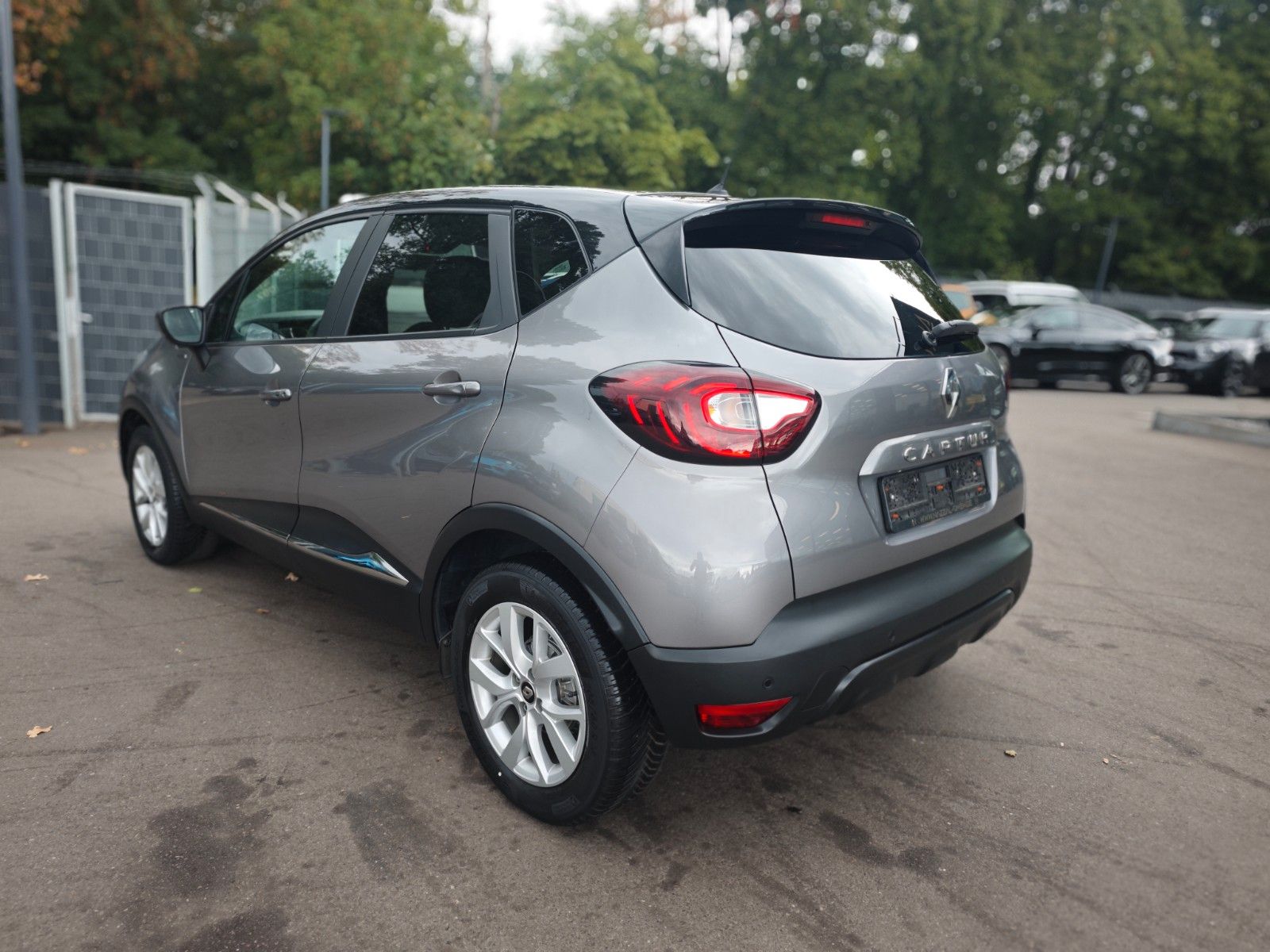 Fahrzeugabbildung Renault CAPTUR LIMITED*NAVI*SHZ*PDC*BLUETOOTH*