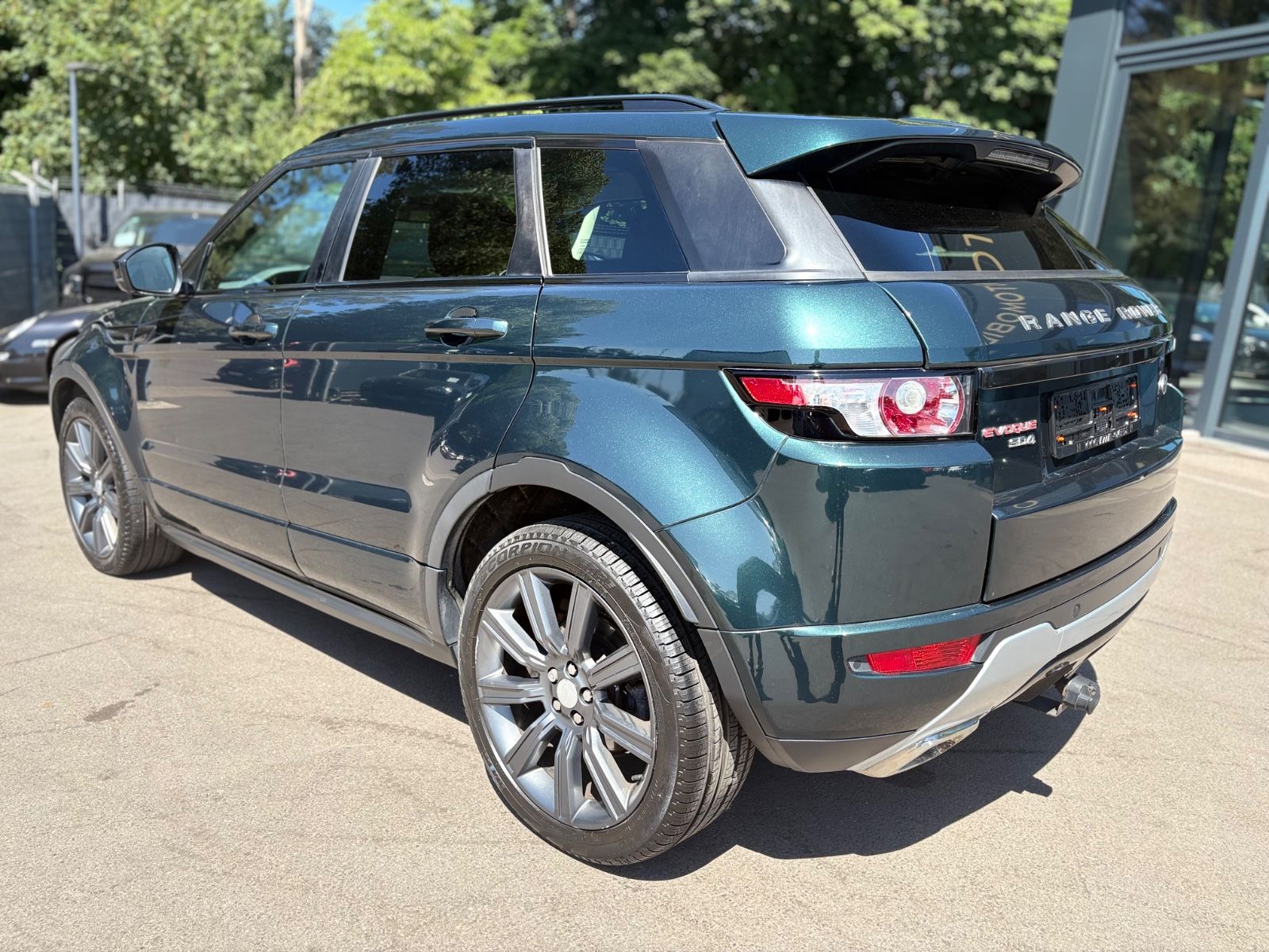 Fahrzeugabbildung Land Rover RANGE ROVER EVOQUE SD *DYNAMIC*PANORAMA*LEDER*
