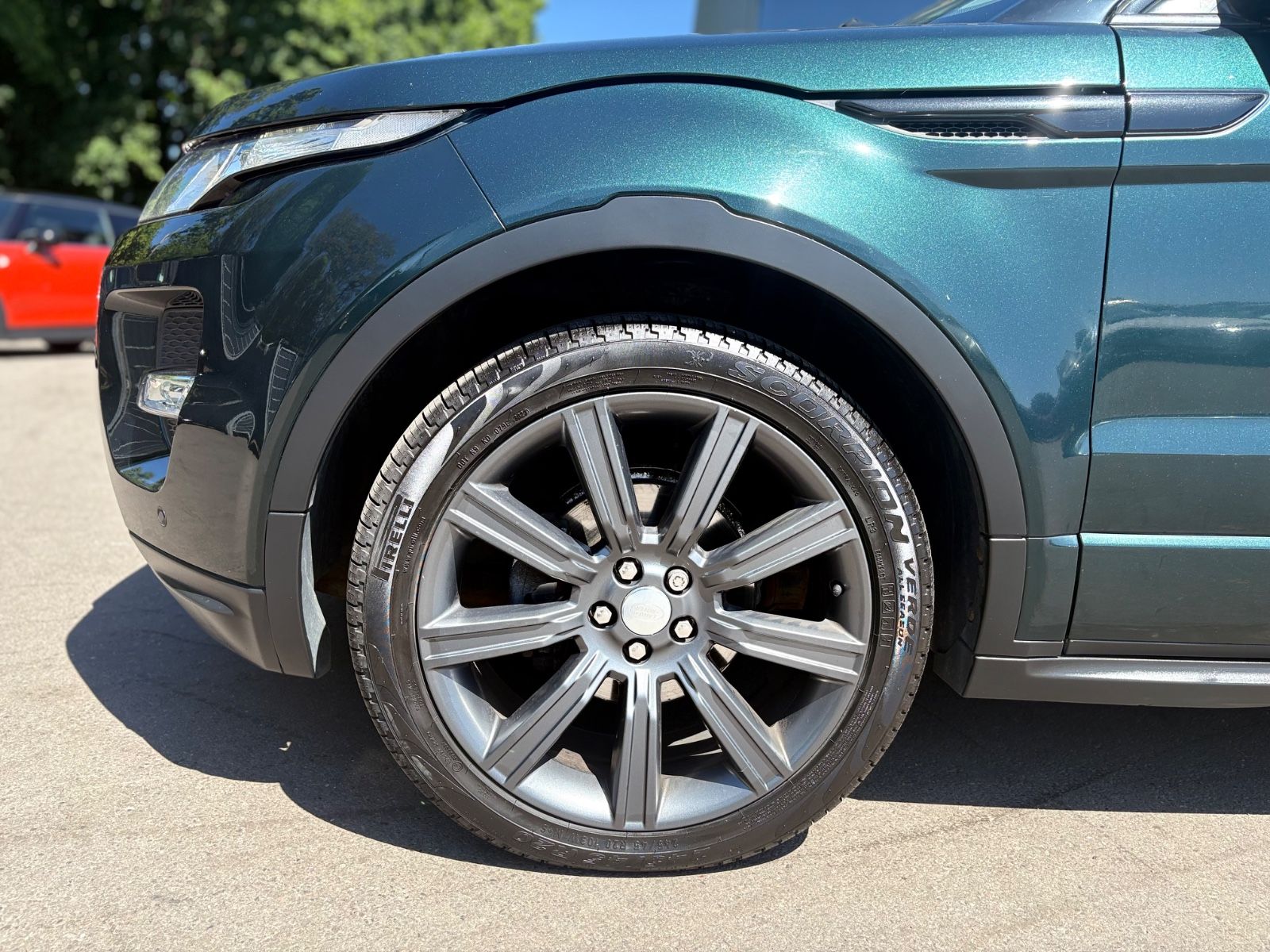 Fahrzeugabbildung Land Rover RANGE ROVER EVOQUE SD *DYNAMIC*PANORAMA*LEDER*