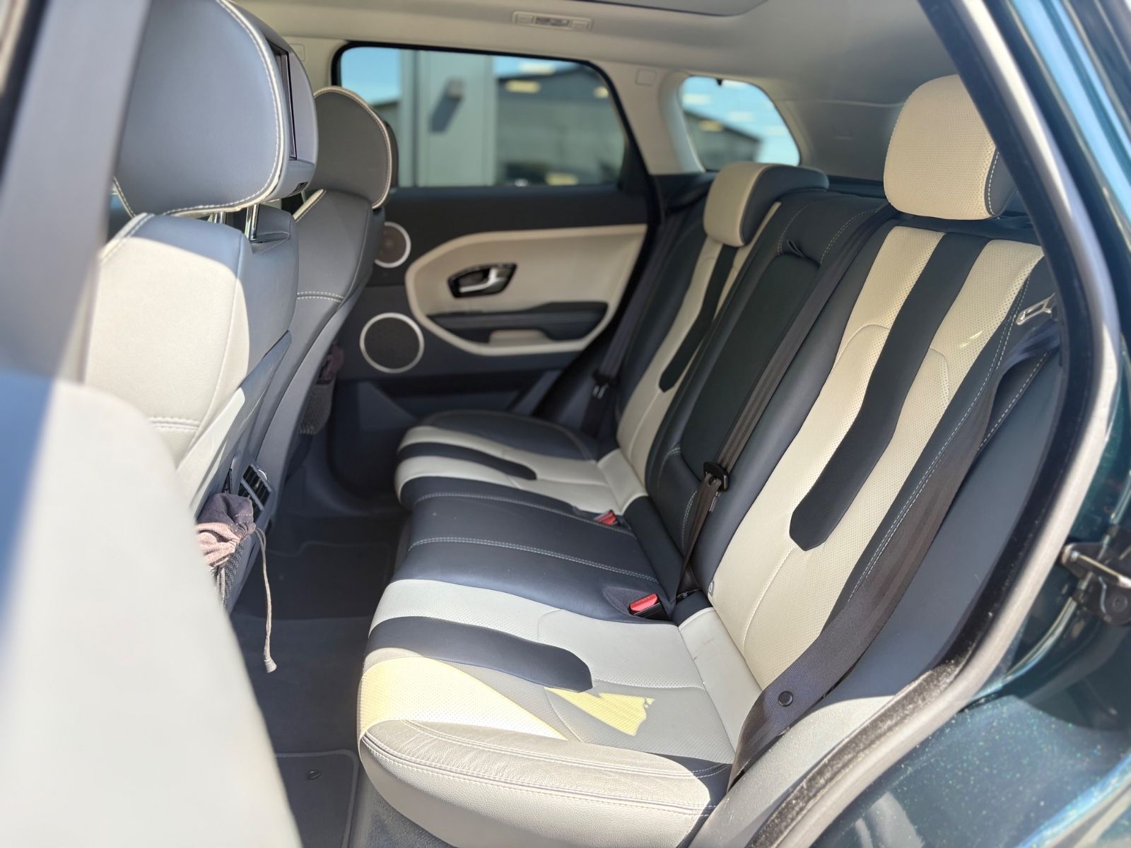 Fahrzeugabbildung Land Rover RANGE ROVER EVOQUE SD *DYNAMIC*PANORAMA*LEDER*