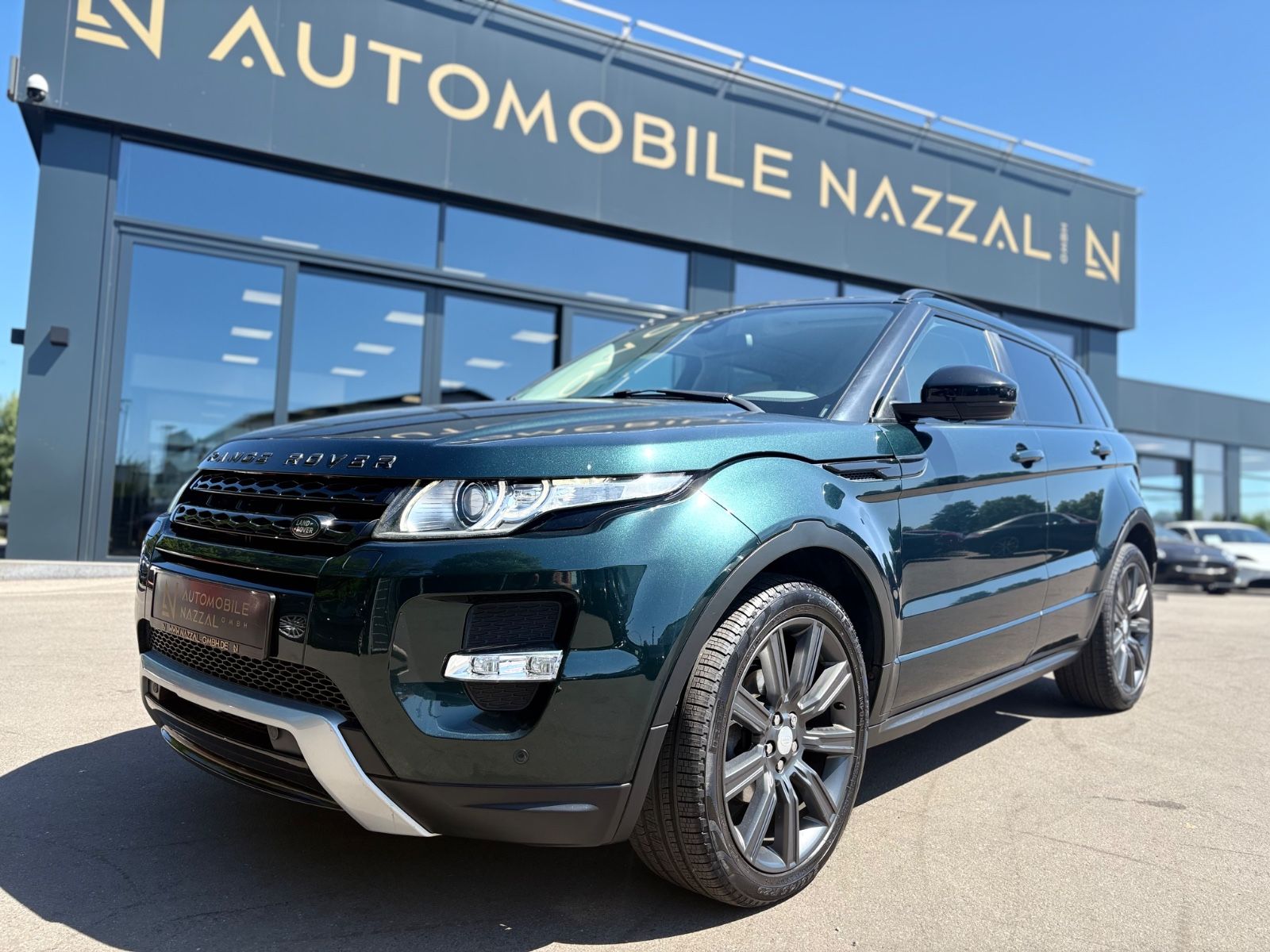 Fahrzeugabbildung Land Rover RANGE ROVER EVOQUE SD *DYNAMIC*PANORAMA*LEDER*