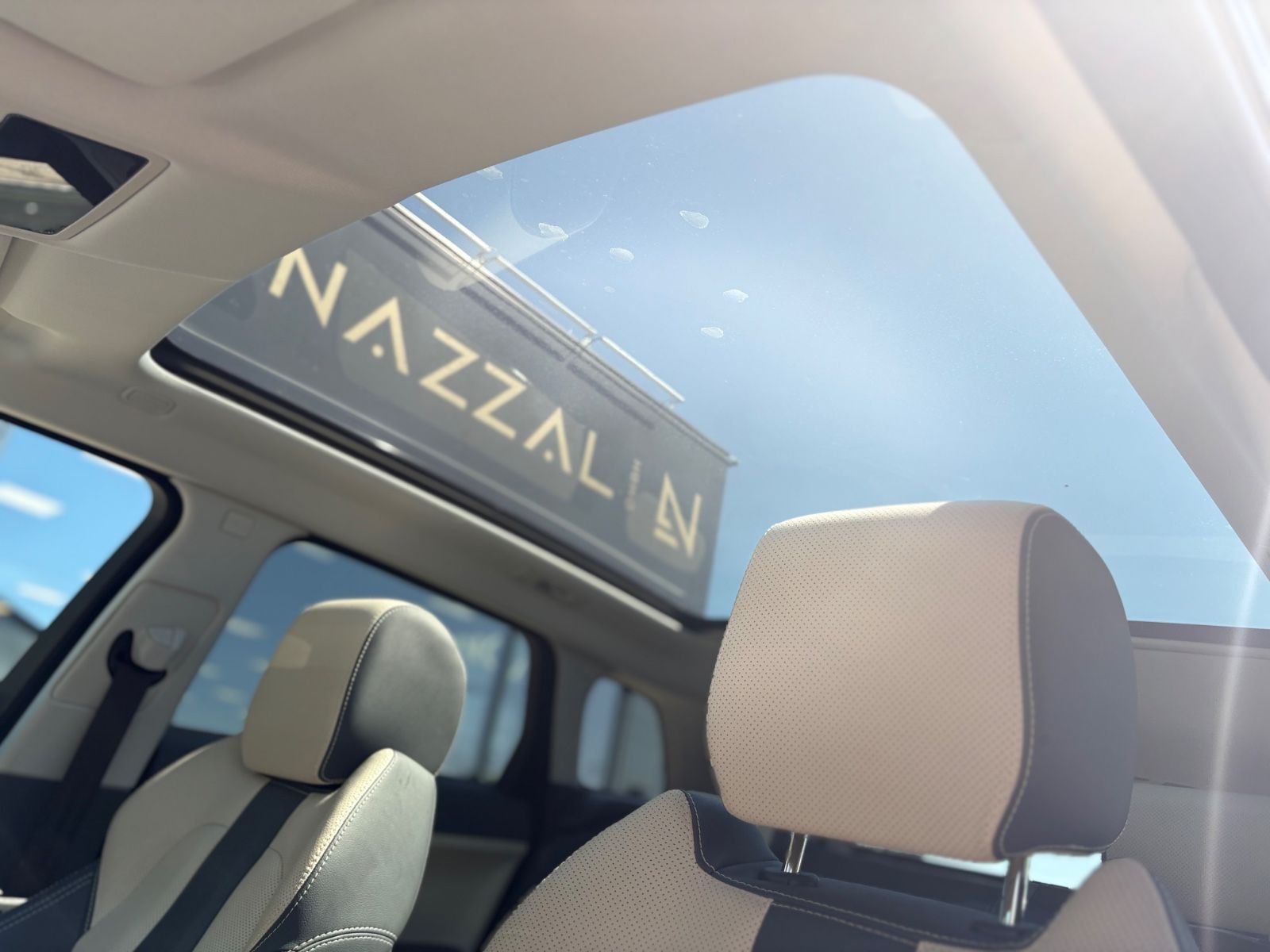 Fahrzeugabbildung Land Rover RANGE ROVER EVOQUE SD *DYNAMIC*PANORAMA*LEDER*