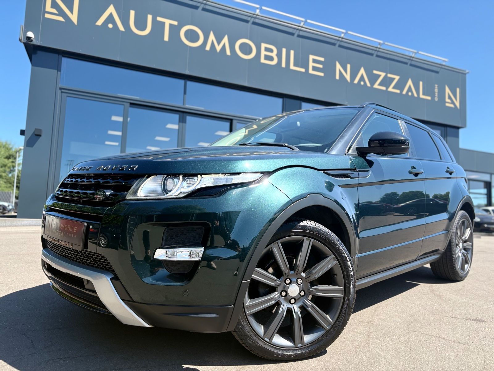 Fahrzeugabbildung Land Rover RANGE ROVER EVOQUE SD *DYNAMIC*PANORAMA*LEDER*