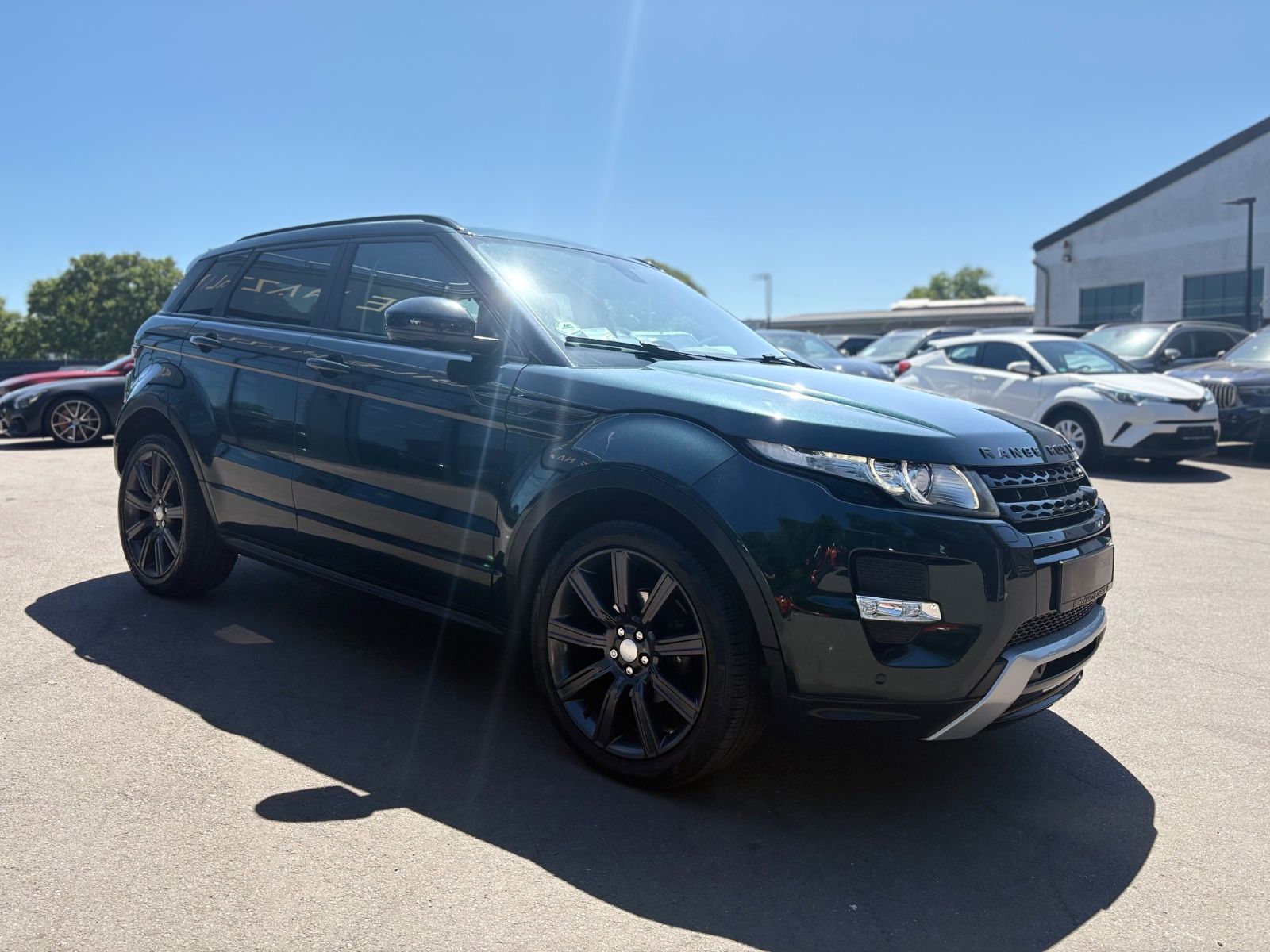 Fahrzeugabbildung Land Rover RANGE ROVER EVOQUE SD *DYNAMIC*PANORAMA*LEDER*