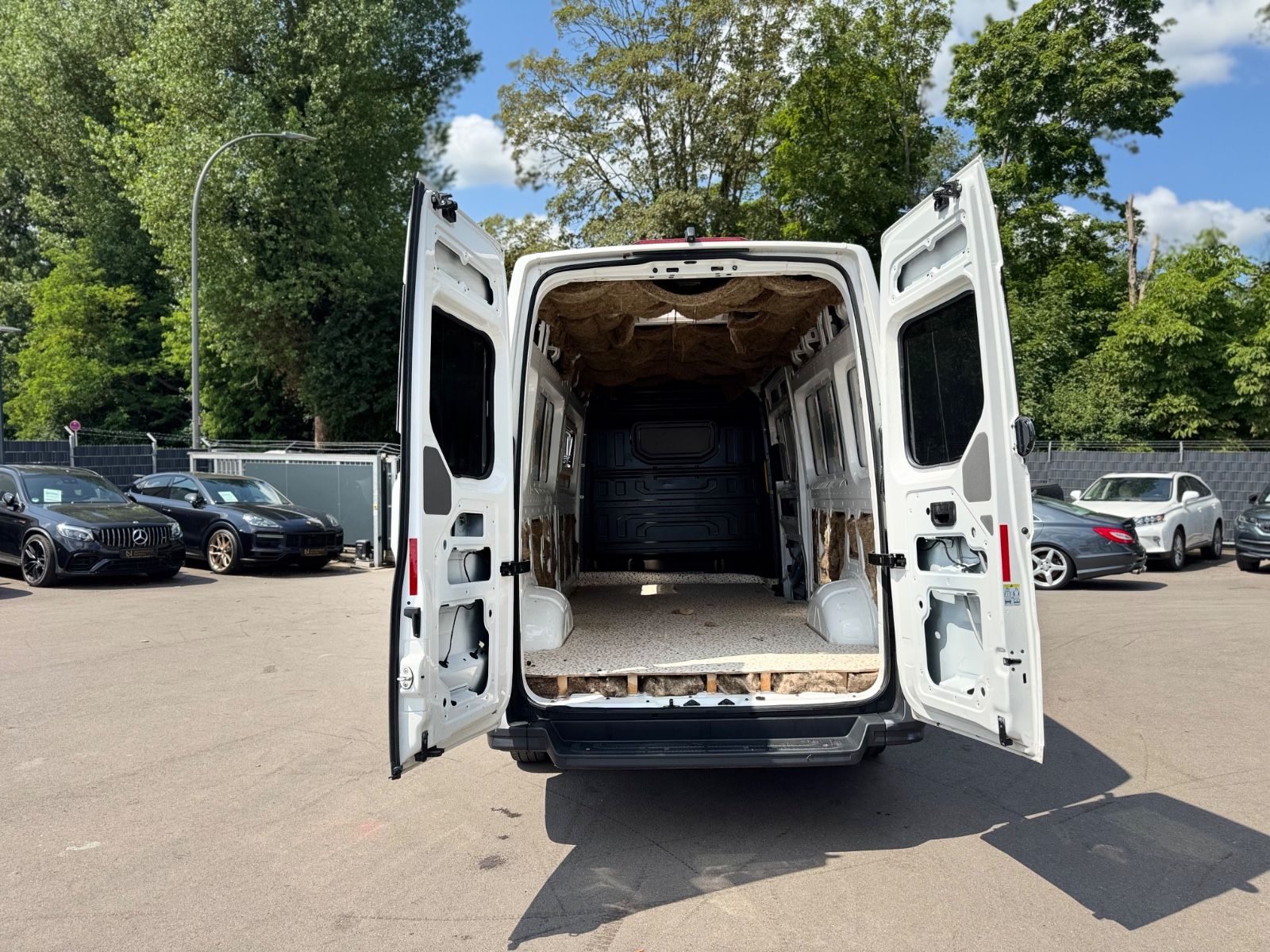 Fahrzeugabbildung Volkswagen CRAFTER L4 H3 *KLIMA*NAVI*ALLWETTER*R-KAMERA*