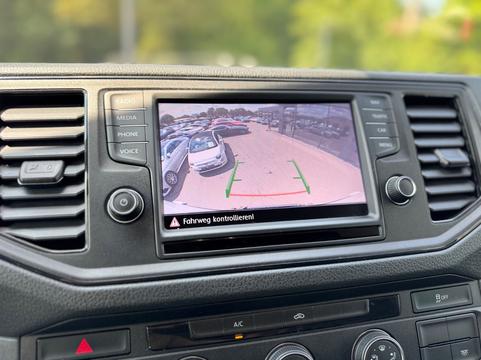 Fahrzeugabbildung Volkswagen CRAFTER L4 H3 *KLIMA*NAVI*ALLWETTER*R-KAMERA*