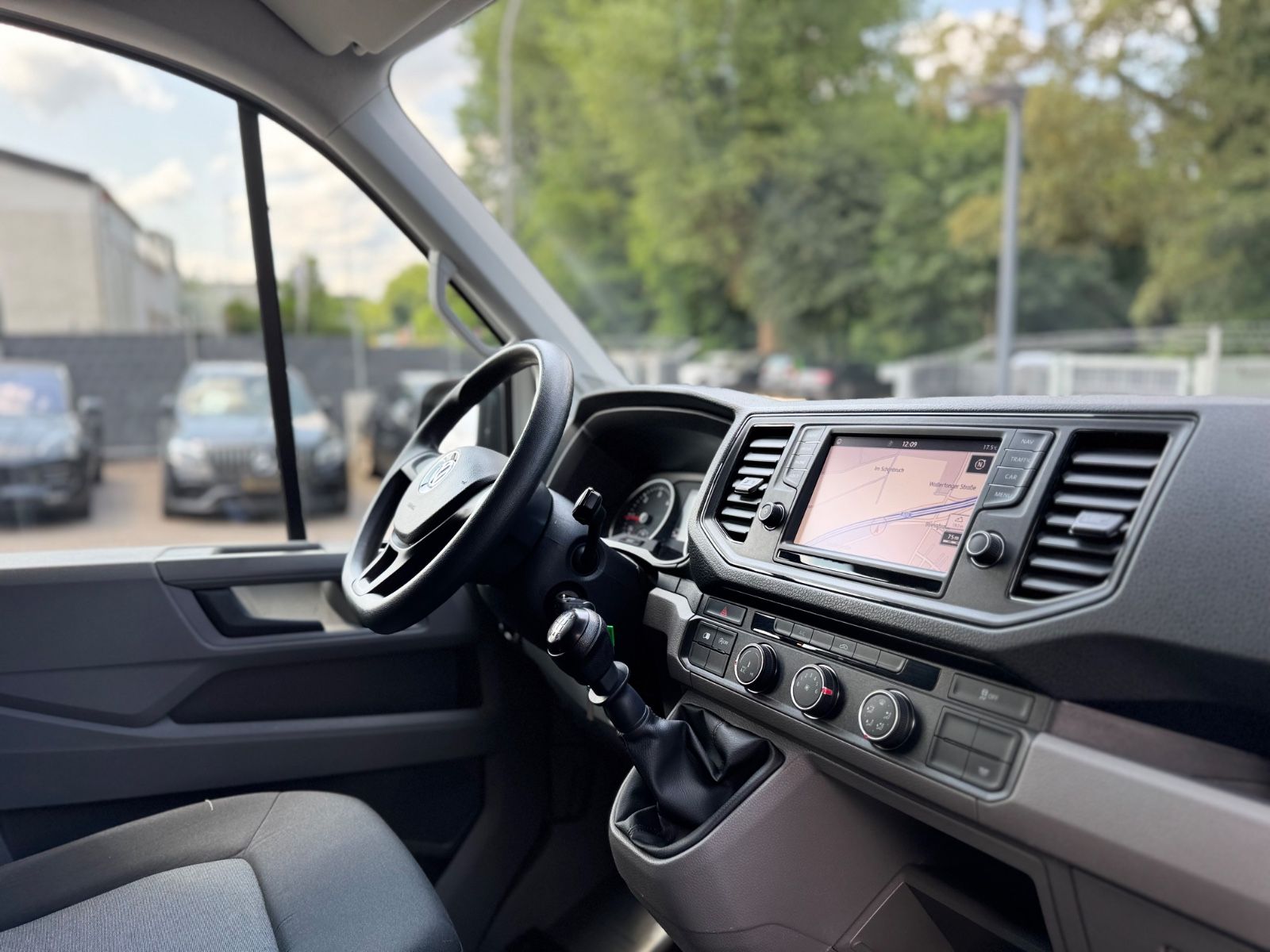 Fahrzeugabbildung Volkswagen CRAFTER L4 H3 *KLIMA*NAVI*ALLWETTER*R-KAMERA*