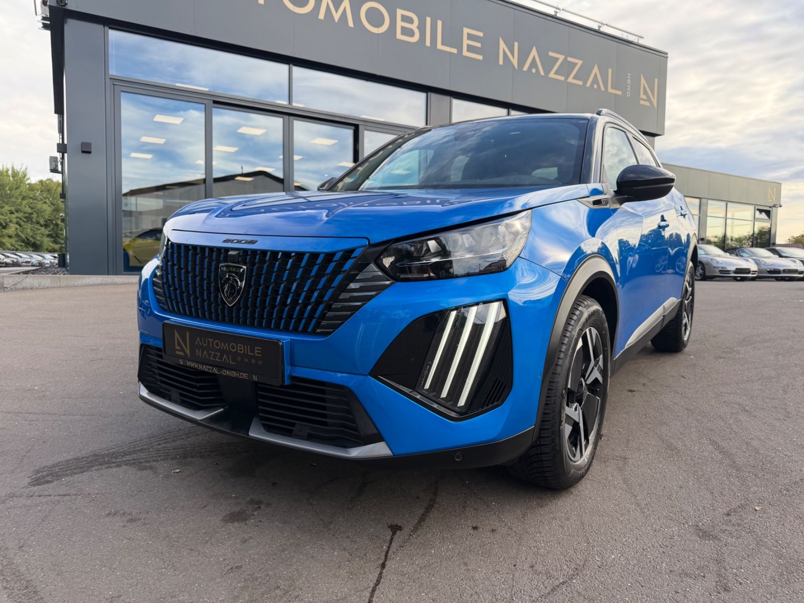 Fahrzeugabbildung Peugeot 2008 GT*1.HD*VERTIGO BLUE*360 KAMERA*AUT*EL.SD*