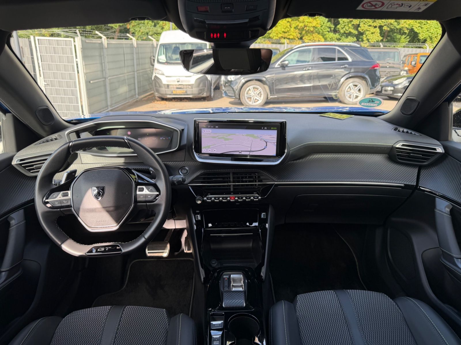 Fahrzeugabbildung Peugeot 2008 GT*1.HD*VERTIGO BLUE*360 KAMERA*AUT*EL.SD*