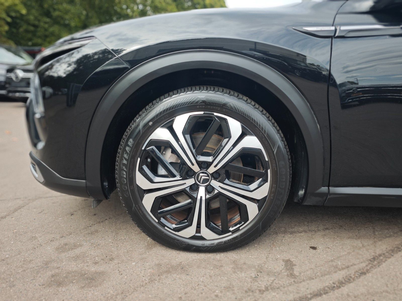 Fahrzeugabbildung Citroën C5 X SHINE PLUG IN HYBRID*1.HD*LED*360 KAM*EL.SD