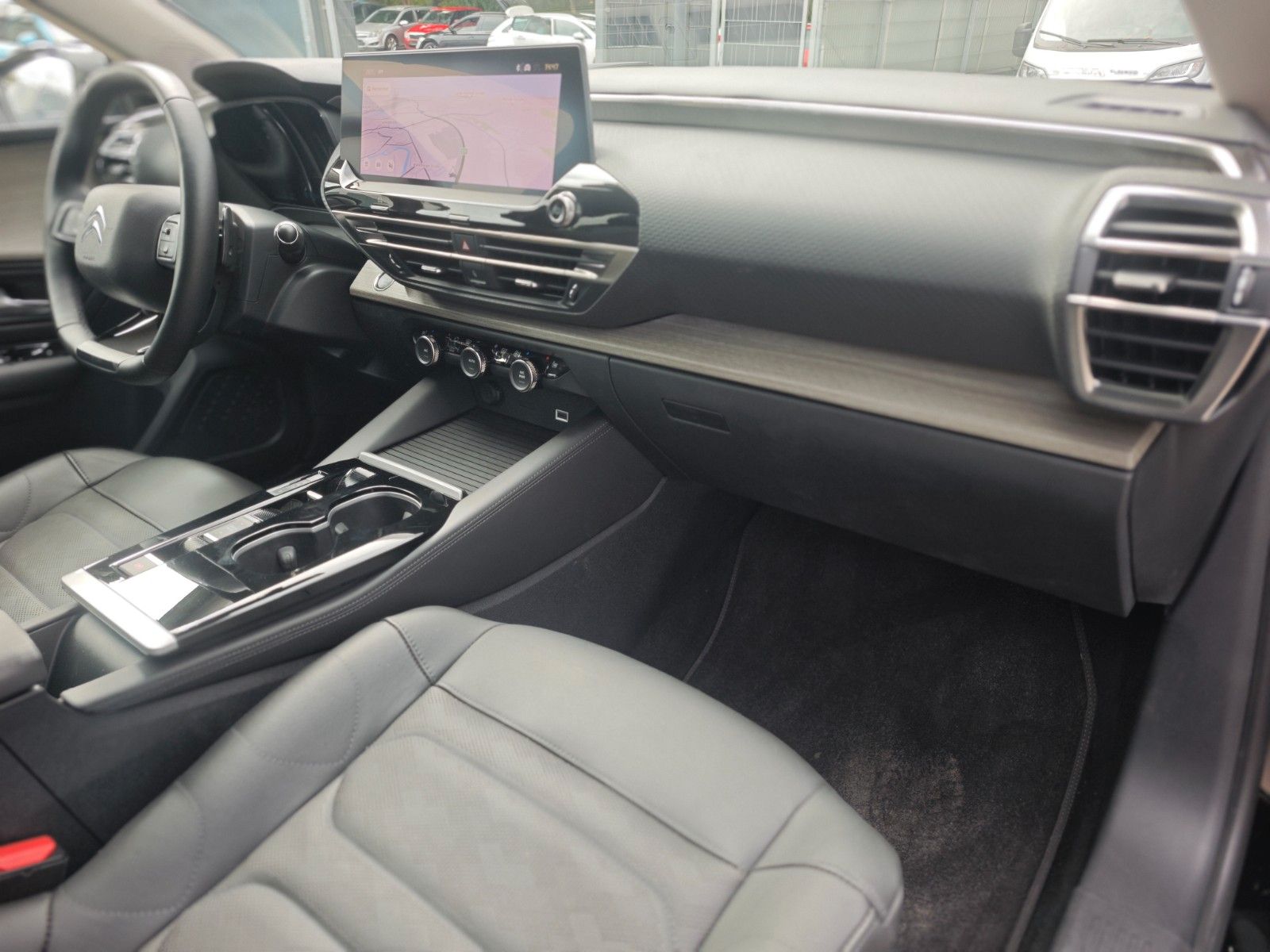 Fahrzeugabbildung Citroën C5 X SHINE PLUG IN HYBRID*1.HD*LED*360 KAM*EL.SD
