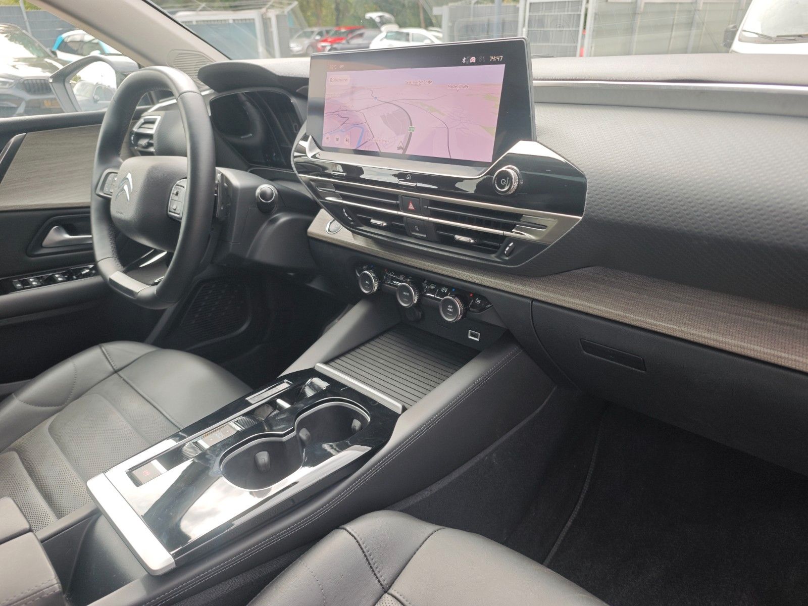 Fahrzeugabbildung Citroën C5 X SHINE PLUG IN HYBRID*1.HD*LED*360 KAM*EL.SD