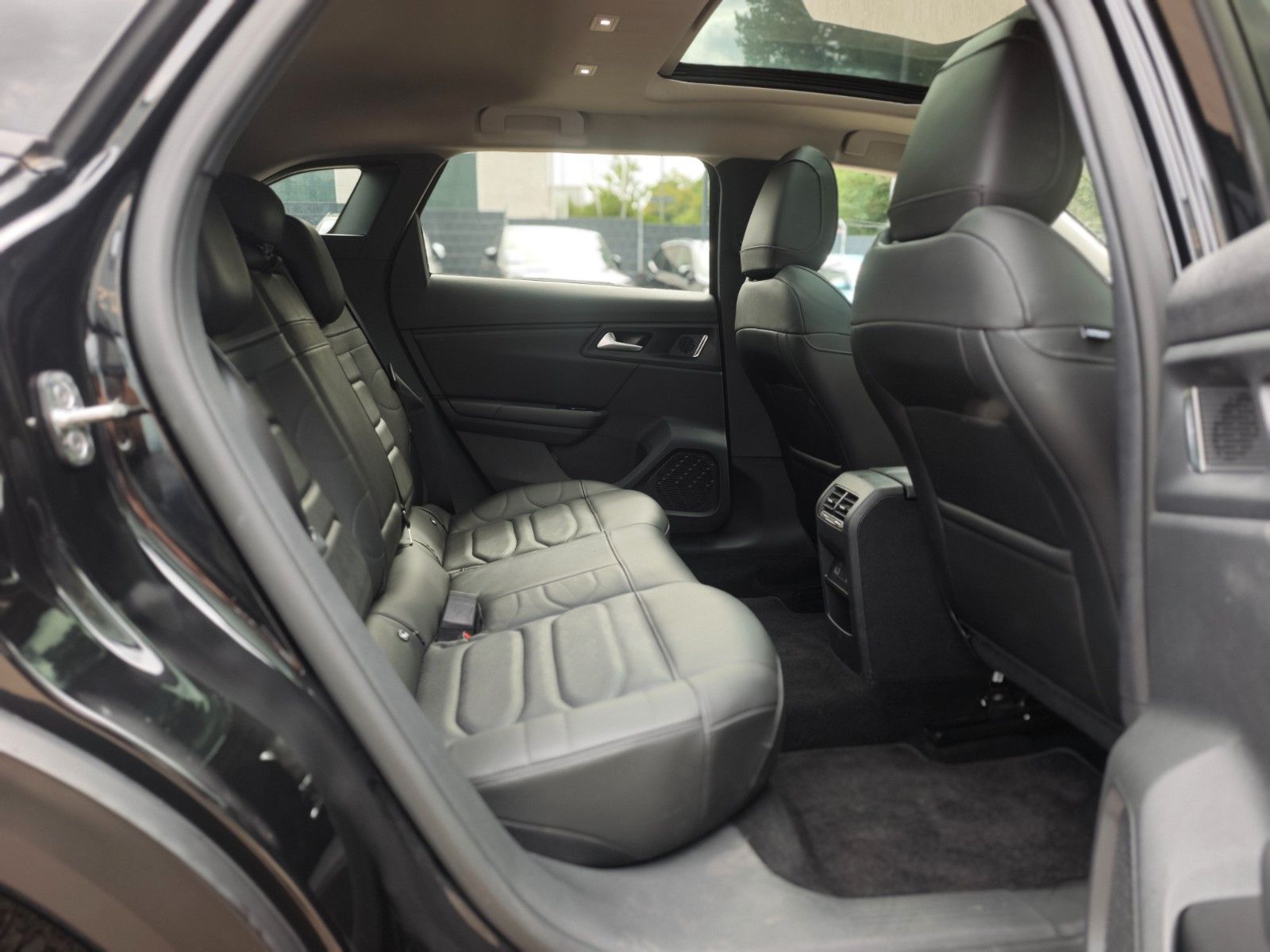 Fahrzeugabbildung Citroën C5 X SHINE PLUG IN HYBRID*1.HD*LED*360 KAM*EL.SD