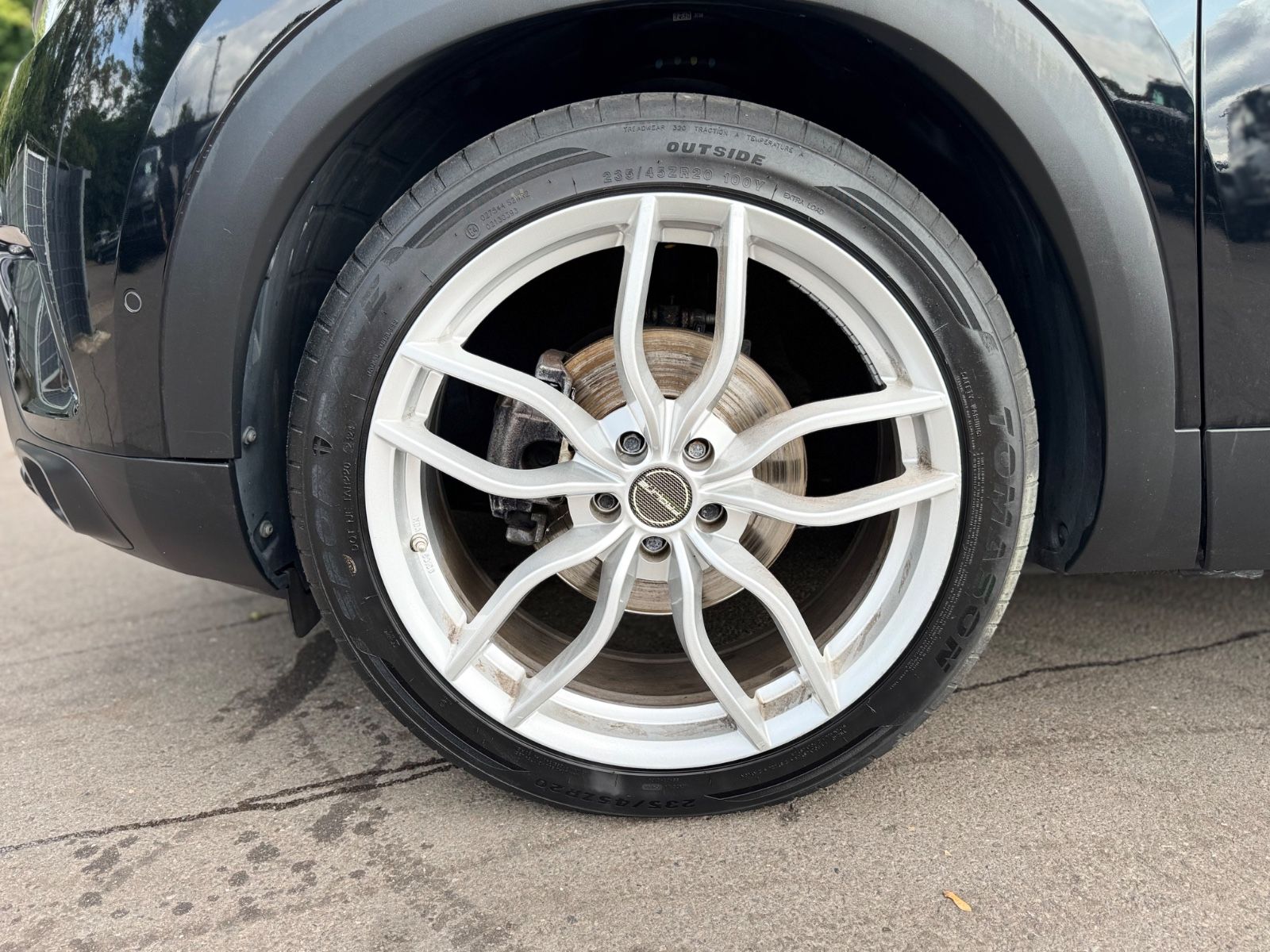 Fahrzeugabbildung Citroën C5 AIRCROSS BLUE HDI*LED*NAVI*R-KAMERA*20 ZOLL*