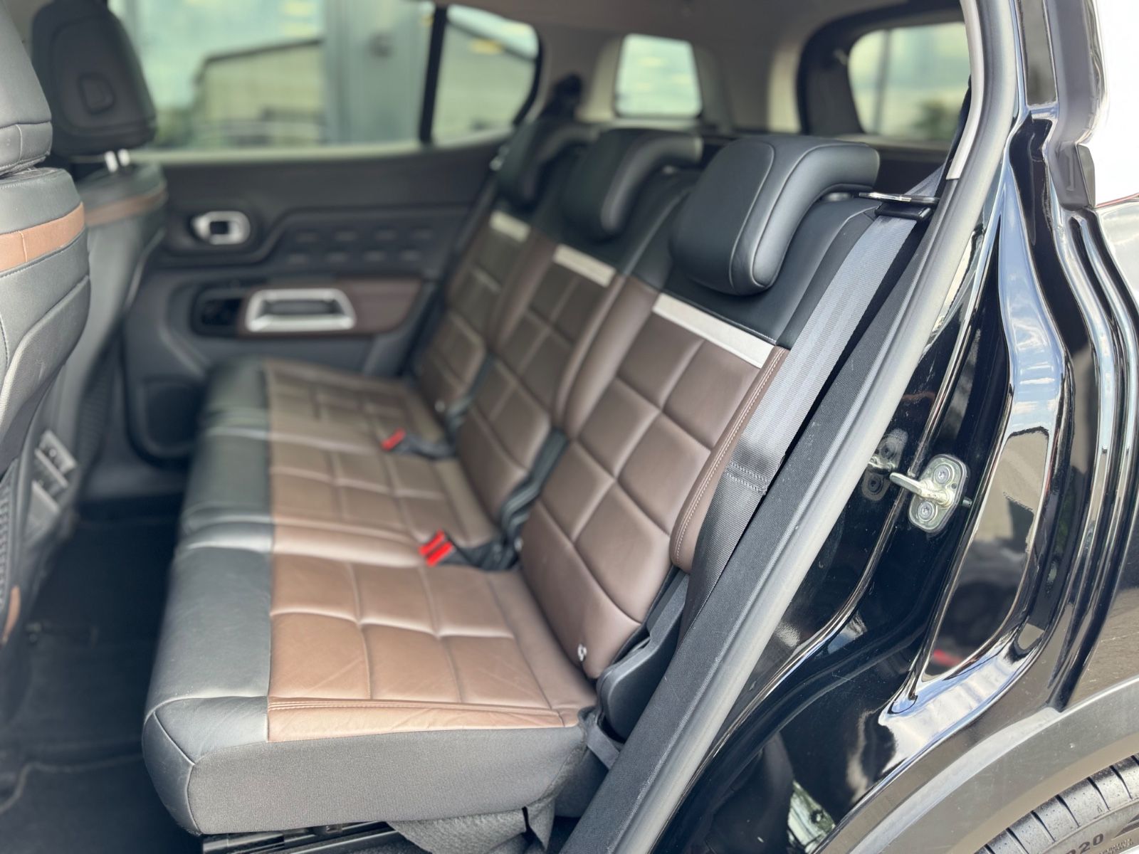 Fahrzeugabbildung Citroën C5 AIRCROSS BLUE HDI*LED*NAVI*R-KAMERA*20 ZOLL*