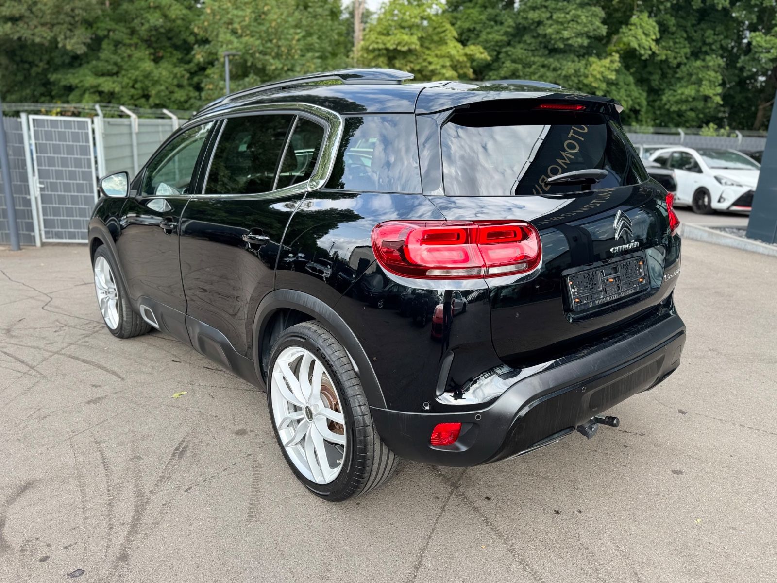 Fahrzeugabbildung Citroën C5 AIRCROSS BLUE HDI*LED*NAVI*R-KAMERA*20 ZOLL*