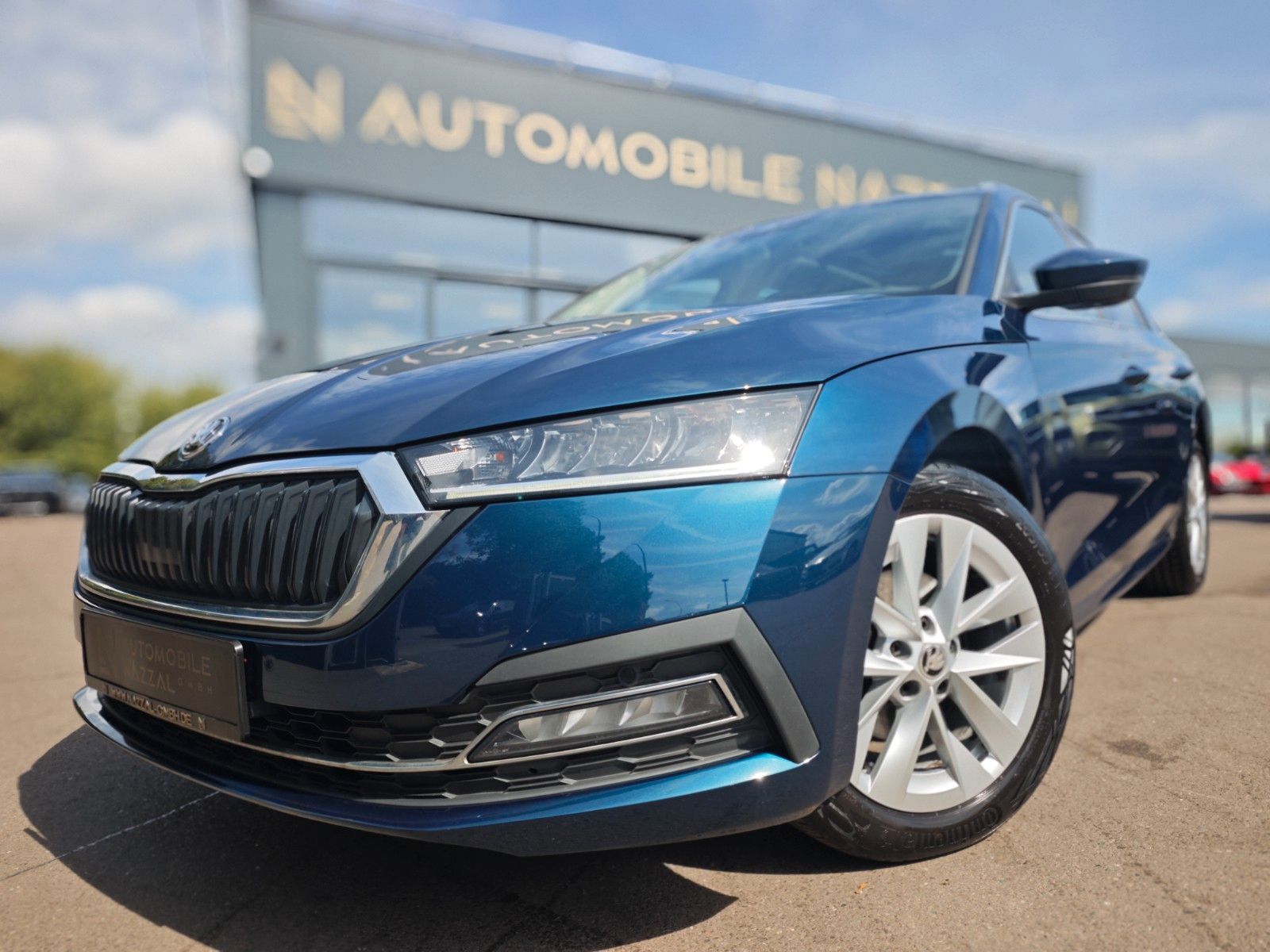 Fahrzeugabbildung SKODA OCTAVIA*PANORAMA*APPLE CAR*NAVI*SHZ*VIRTUAL*