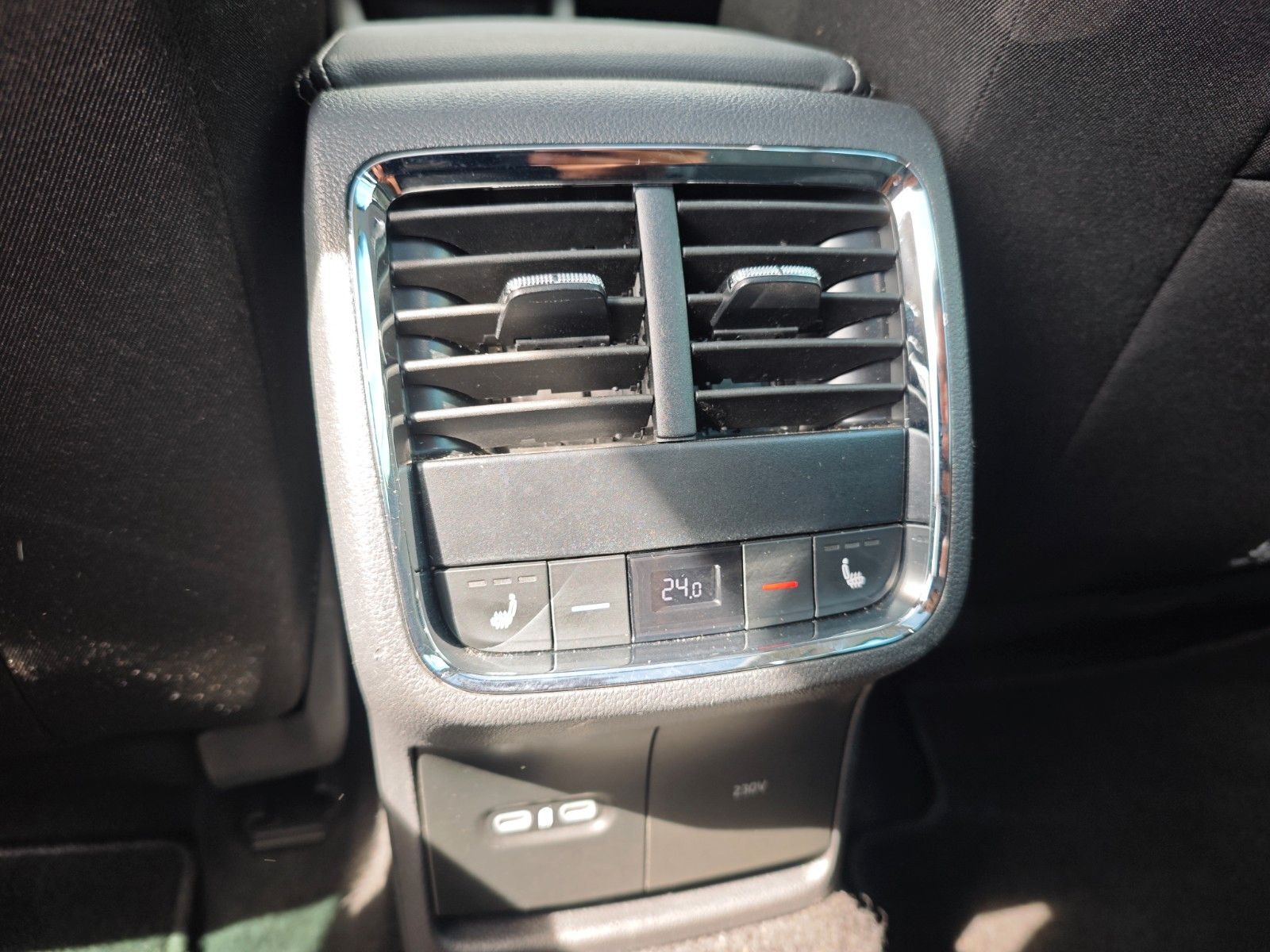 Fahrzeugabbildung SKODA OCTAVIA*PANORAMA*APPLE CAR*NAVI*SHZ*VIRTUAL*