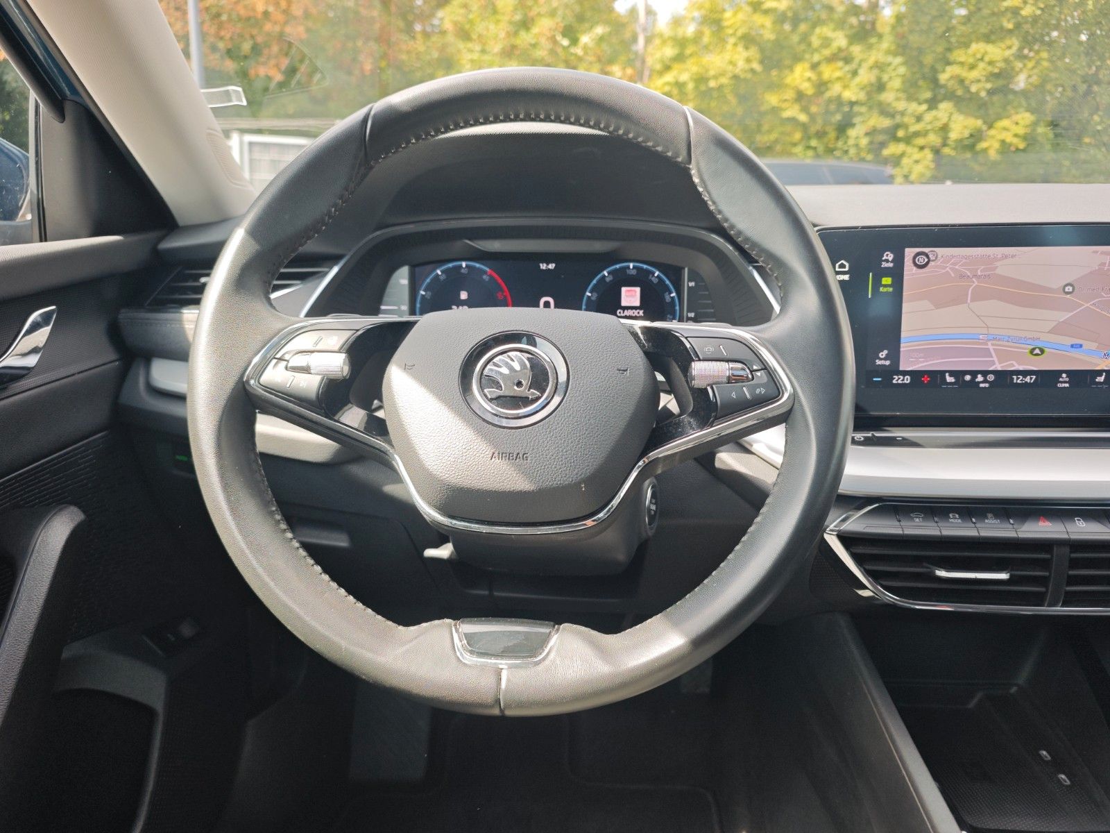 Fahrzeugabbildung SKODA OCTAVIA*PANORAMA*APPLE CAR*NAVI*SHZ*VIRTUAL*