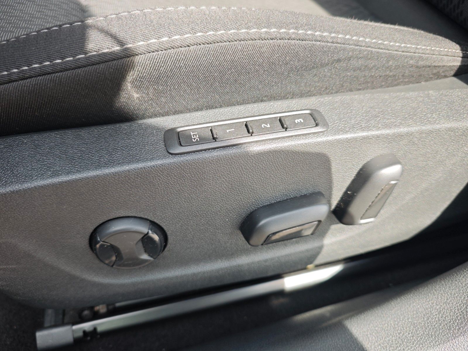Fahrzeugabbildung SKODA OCTAVIA*PANORAMA*APPLE CAR*NAVI*SHZ*VIRTUAL*