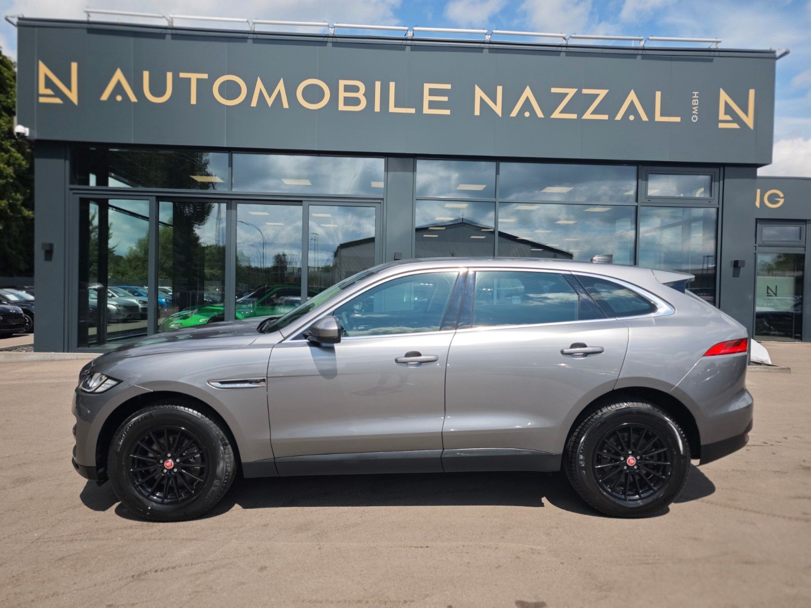 Fahrzeugabbildung Jaguar F-PACE PRESTIGE AWD*VOLL-LED*LEDER*SHZ *KAMERA*