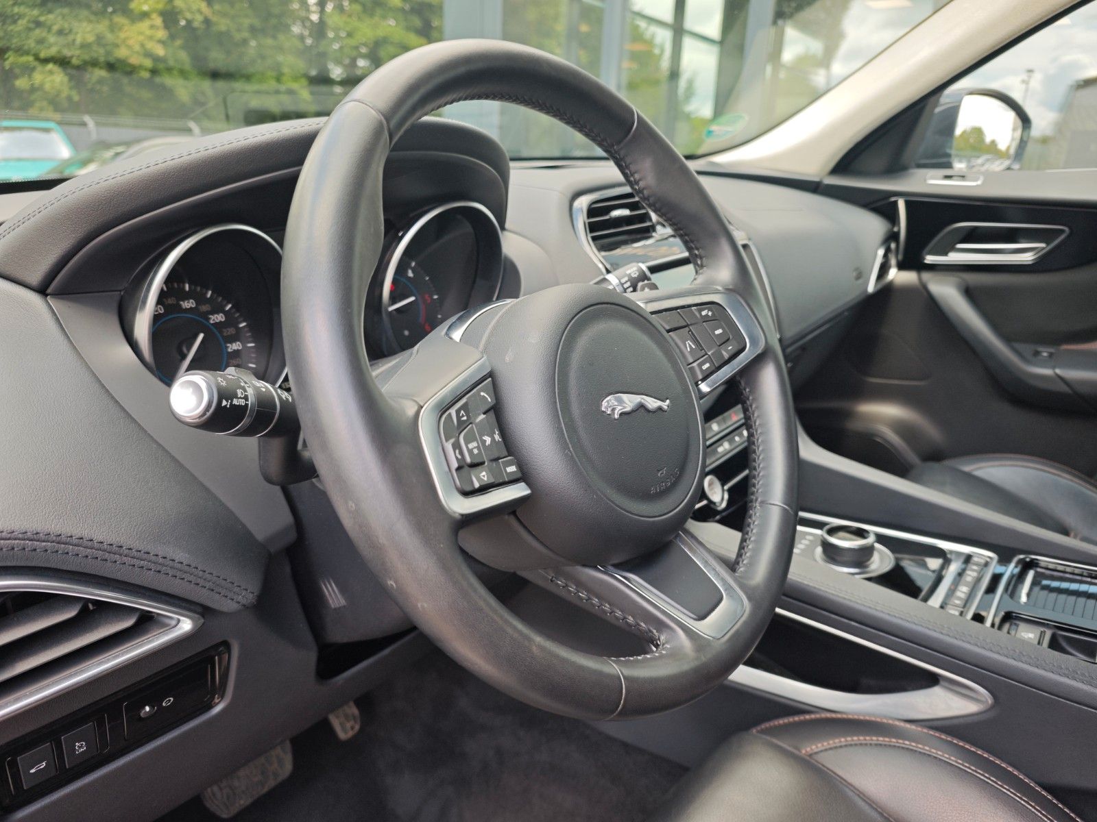 Fahrzeugabbildung Jaguar F-PACE PRESTIGE AWD*VOLL-LED*LEDER*SHZ *KAMERA*