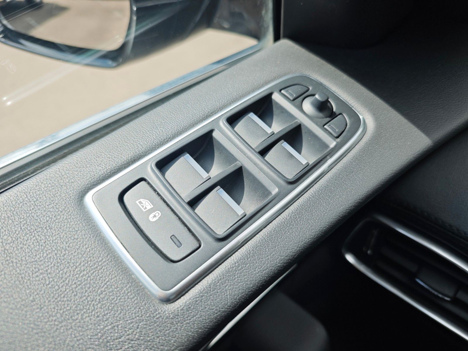 Fahrzeugabbildung Jaguar F-PACE PRESTIGE AWD*VOLL-LED*LEDER*SHZ *KAMERA*