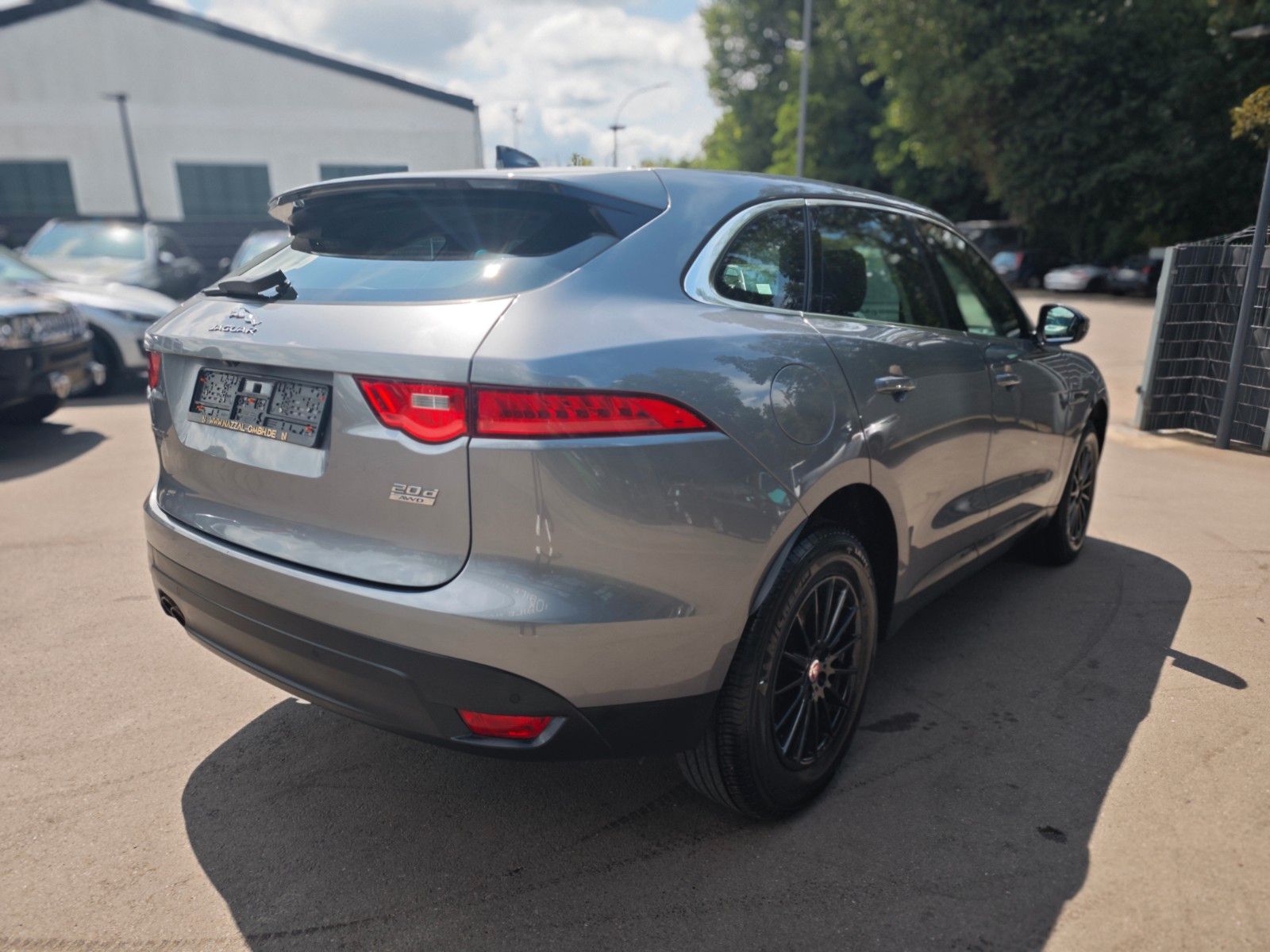 Fahrzeugabbildung Jaguar F-PACE PRESTIGE AWD*VOLL-LED*LEDER*SHZ *KAMERA*