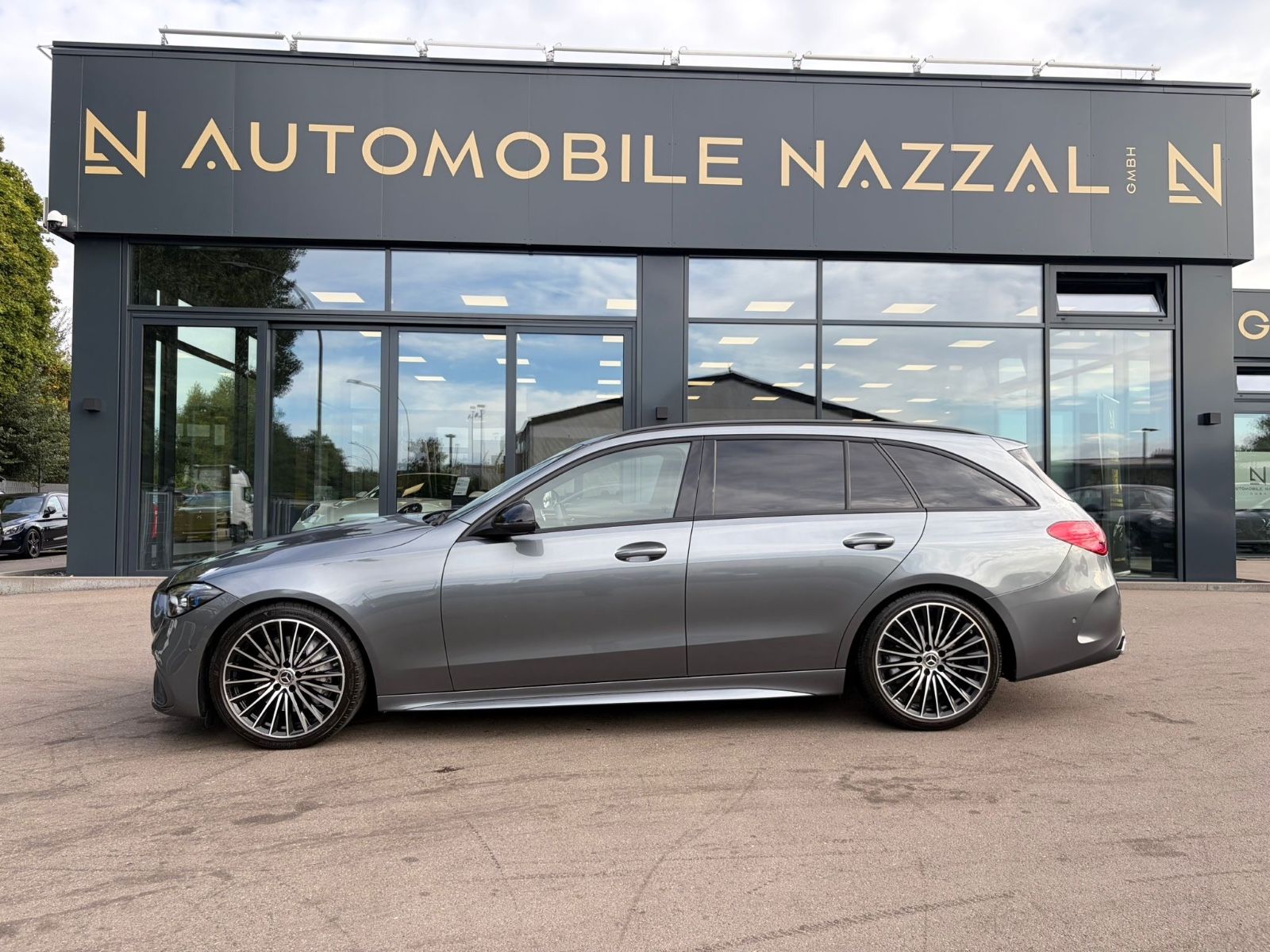 Fahrzeugabbildung Mercedes-Benz C 200 T *AMG-LINE*NIGHT*DIGITAL-LIGHT*19 ZOLL*