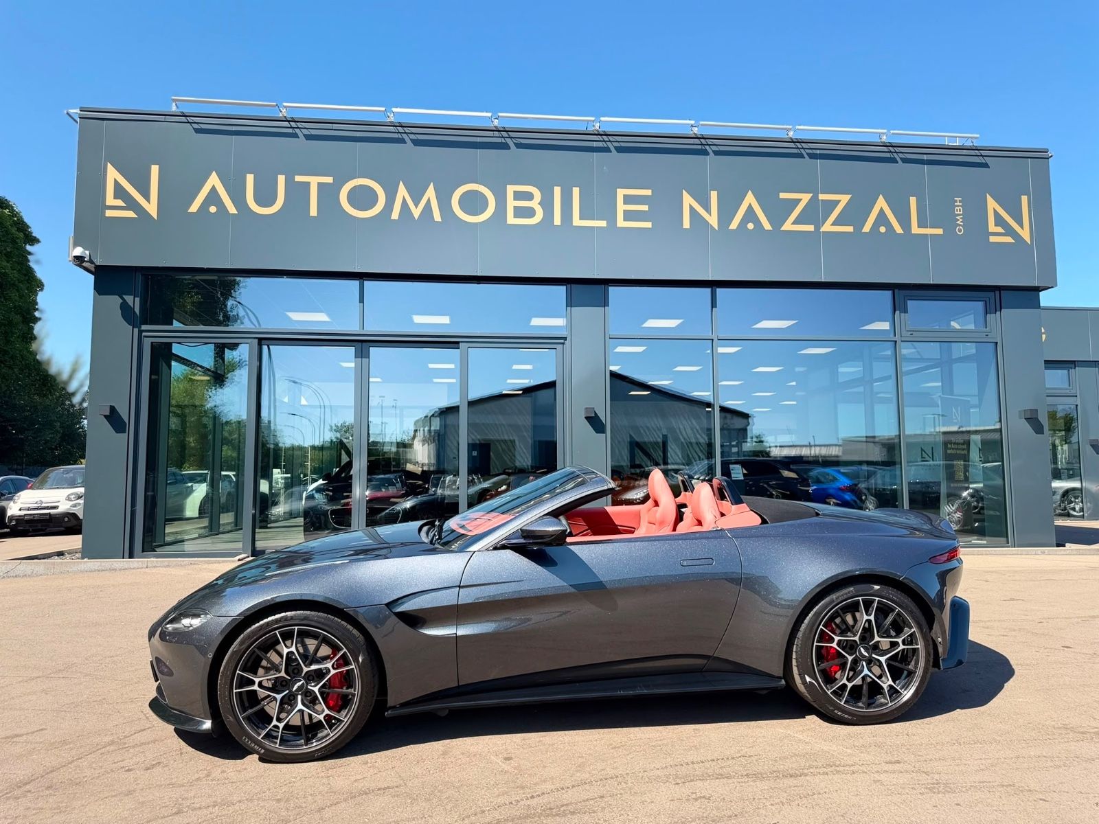 Fahrzeugabbildung Aston Martin V8 VANTAGE 4.0 V8 ROADSTER*UNFALLFREI*LED*360°*