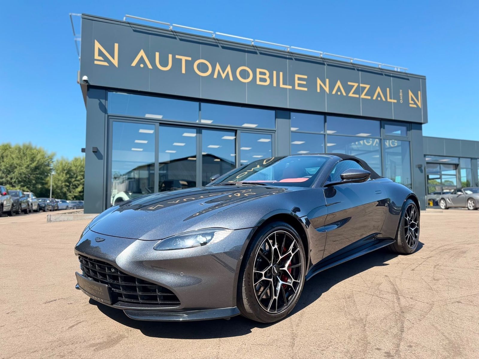 Fahrzeugabbildung Aston Martin V8 VANTAGE 4.0 V8 ROADSTER*UNFALLFREI*LED*360°*
