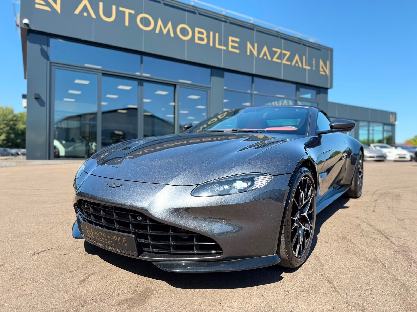 Fahrzeugabbildung Aston Martin V8 VANTAGE 4.0 V8 ROADSTER*UNFALLFREI*LED*360°*