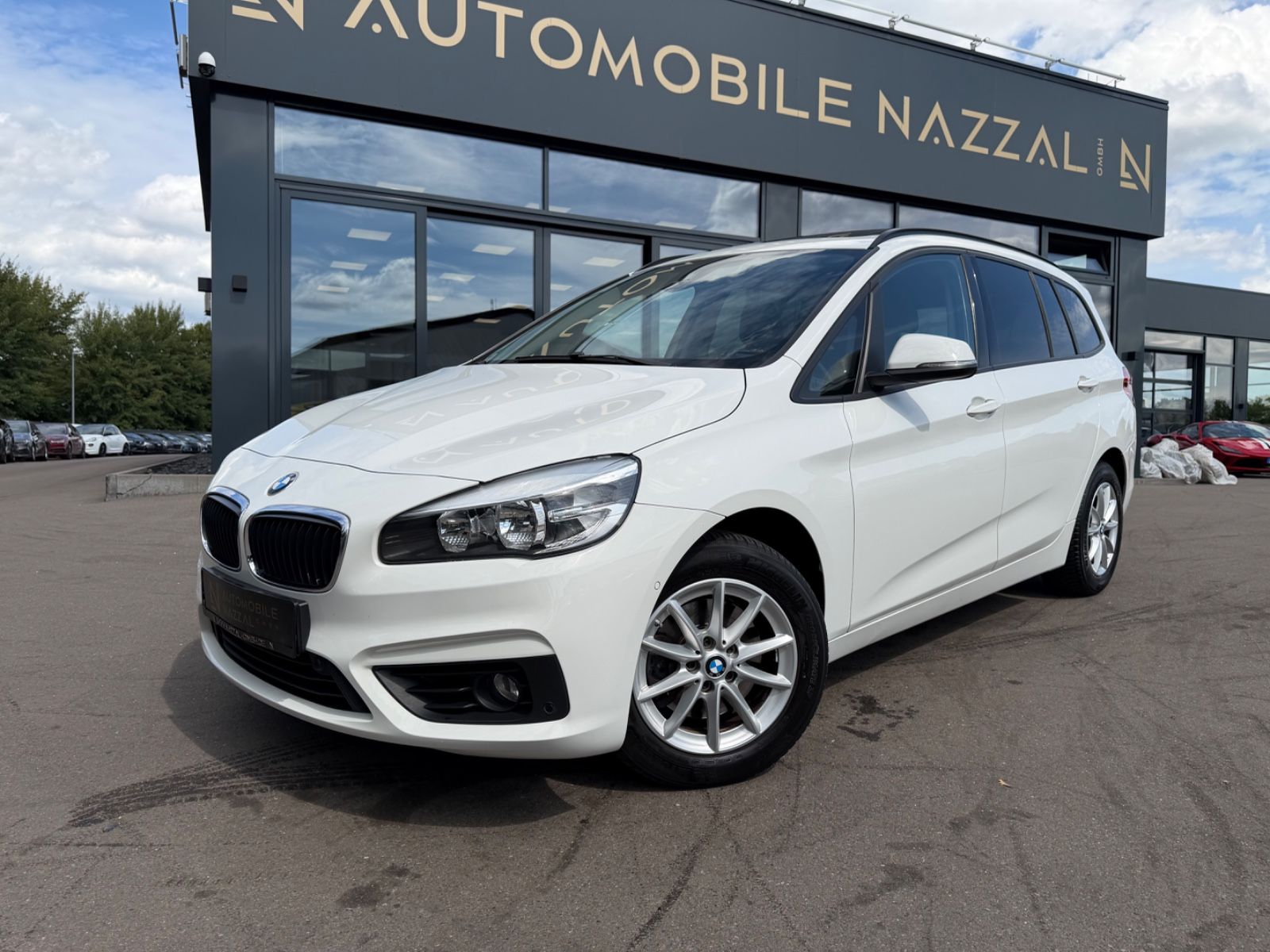 Fahrzeugabbildung BMW 218 GRAN TOURER *AUTOMATIK*NAVI*PANO*SHZ*KAMERA*