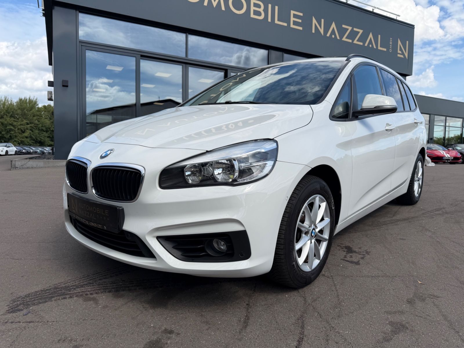 Fahrzeugabbildung BMW 218 GRAN TOURER *AUTOMATIK*NAVI*PANO*SHZ*KAMERA*