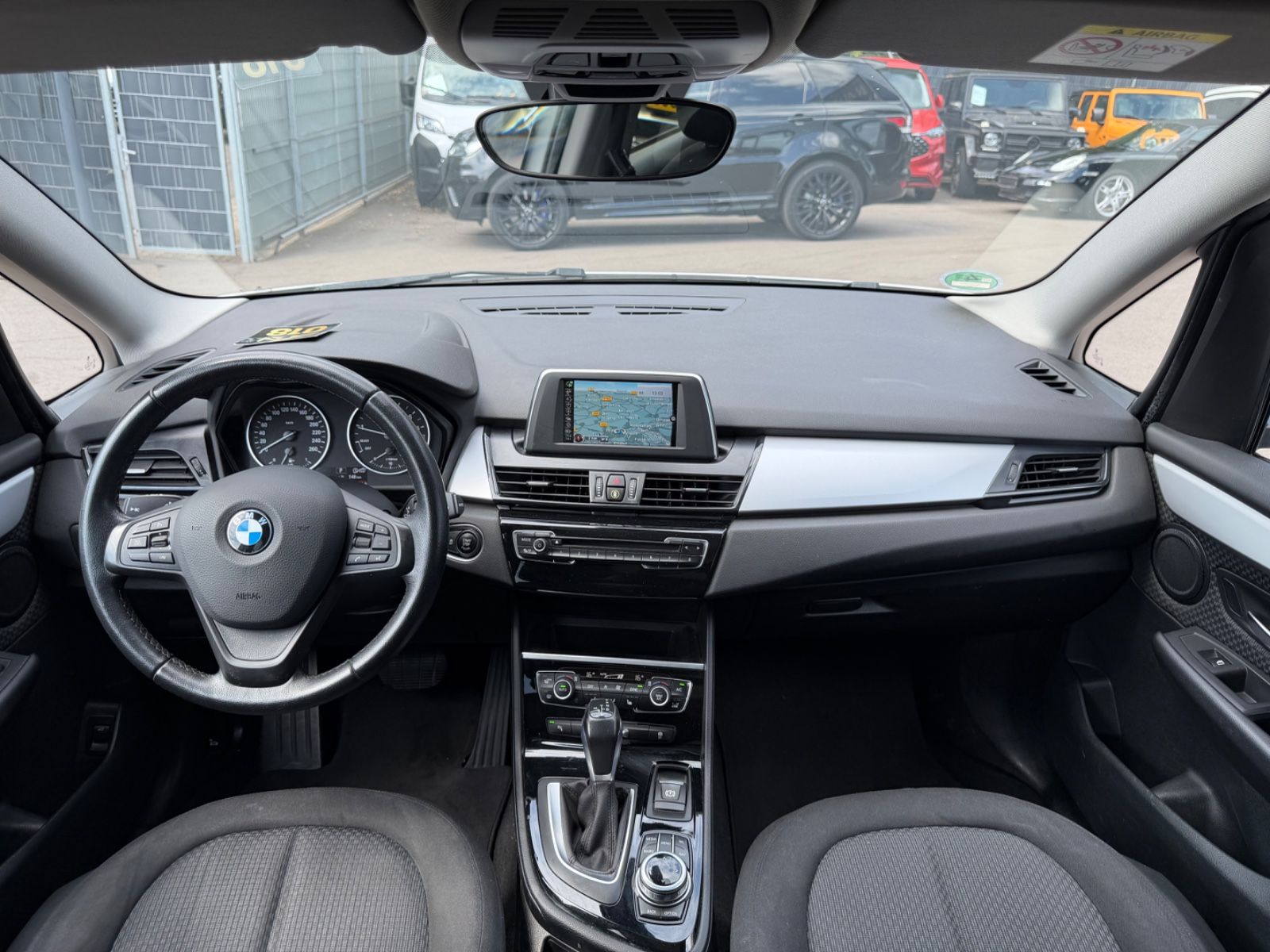 Fahrzeugabbildung BMW 218 GRAN TOURER *AUTOMATIK*NAVI*PANO*SHZ*KAMERA*