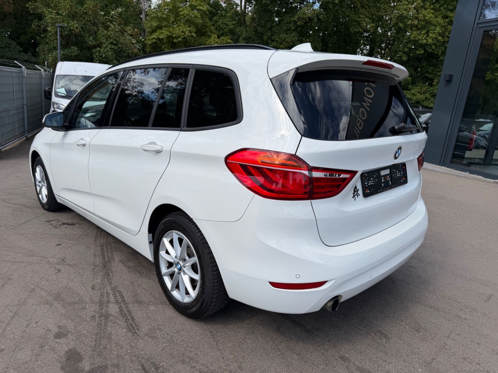 Fahrzeugabbildung BMW 218 GRAN TOURER *AUTOMATIK*NAVI*PANO*SHZ*KAMERA*