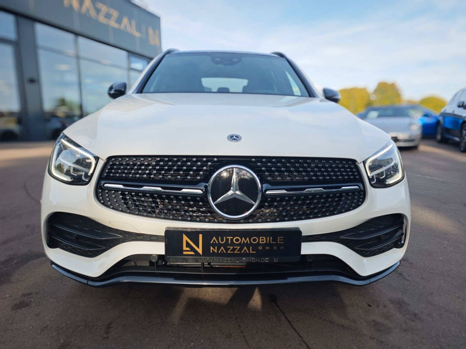 Fahrzeugabbildung Mercedes-Benz GLC 300 DE*AMG LINE*NIGHT PAKET*PANORAMA*