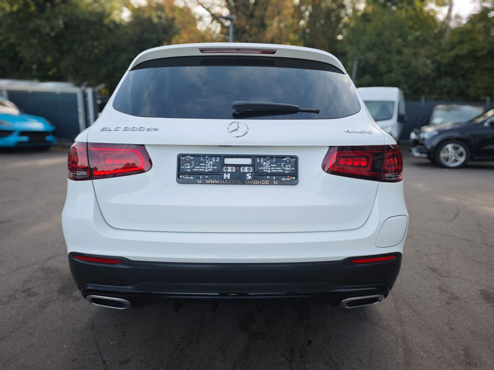 Fahrzeugabbildung Mercedes-Benz GLC 300 DE*AMG LINE*NIGHT PAKET*PANORAMA*