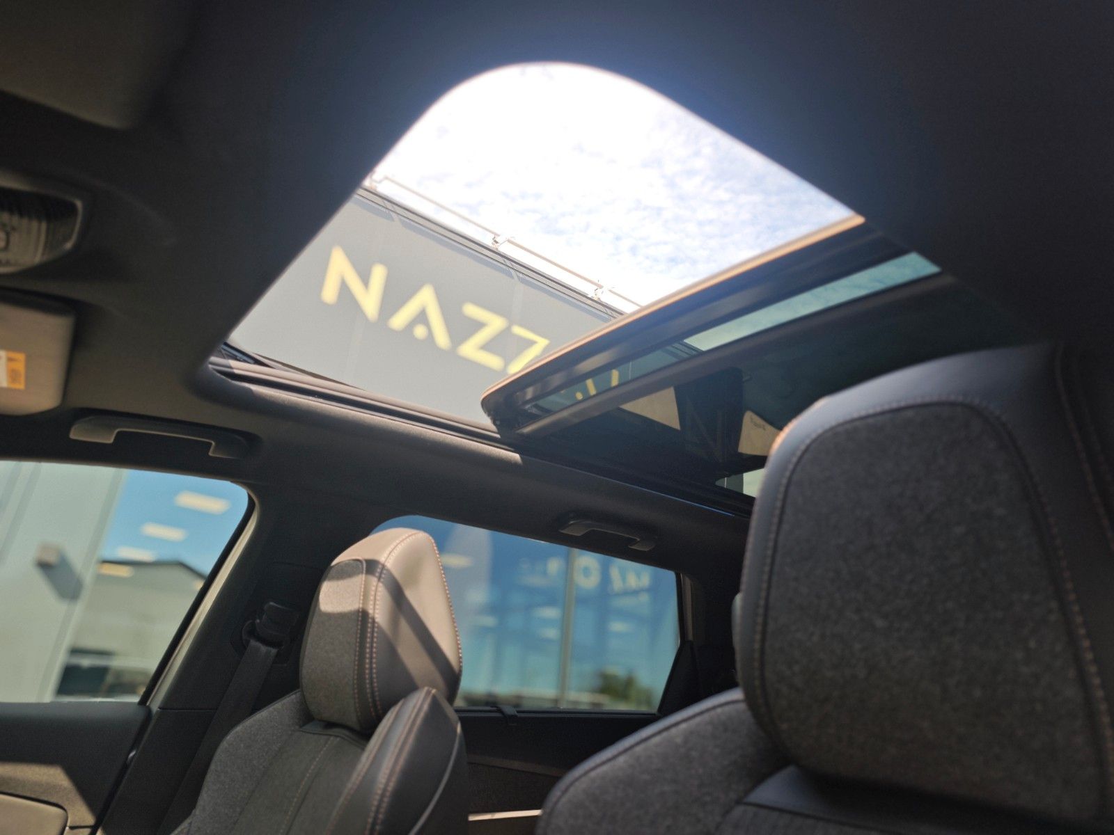 Fahrzeugabbildung Peugeot 5008 GT-LINE*AUT.*7.SITZER*AHK*ACC*PANORAMA*