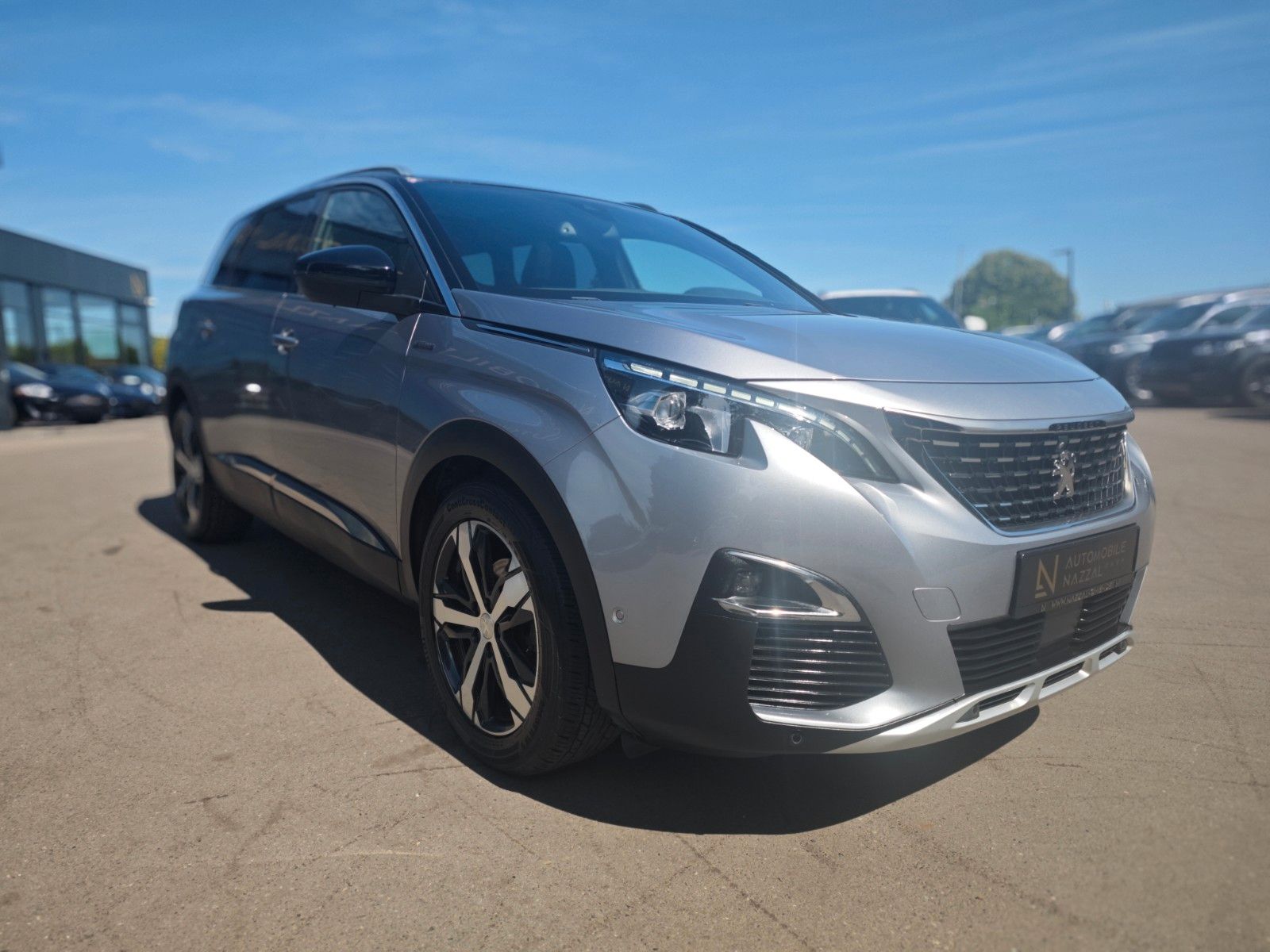 Fahrzeugabbildung Peugeot 5008 GT-LINE*AUT.*7.SITZER*AHK*ACC*PANORAMA*